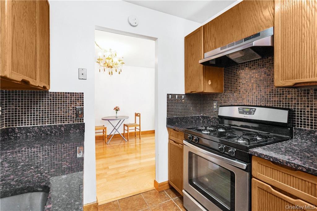 #12 photo, 150 N Bedford Road, Chappaqua , NY 10514