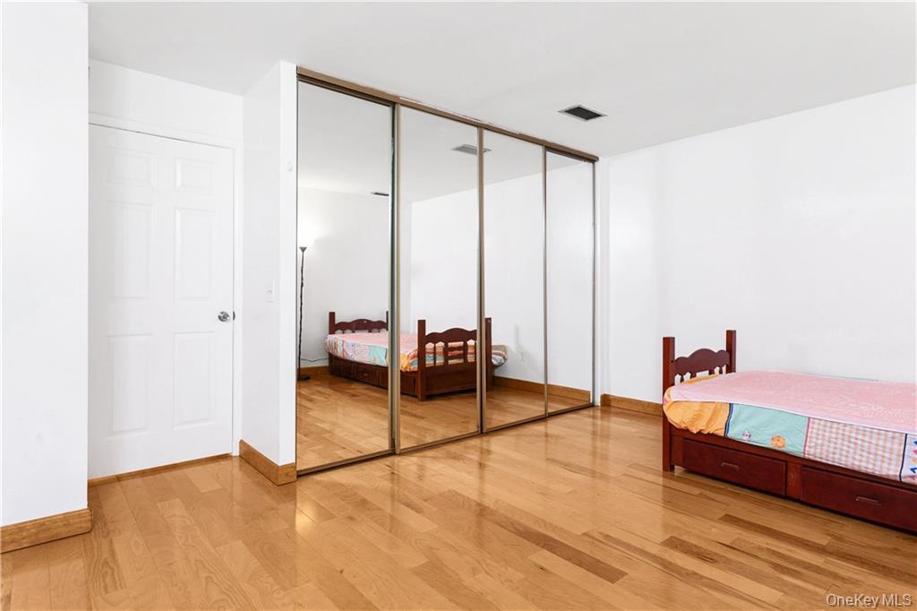 #16 photo, 150 N Bedford Road, Chappaqua , NY 10514