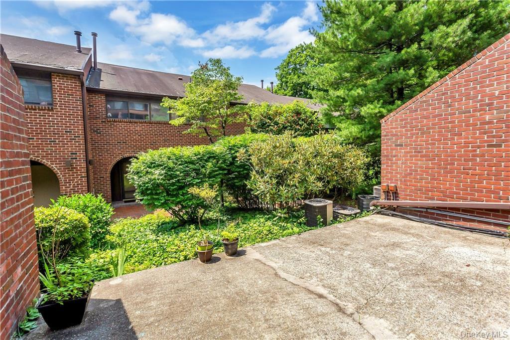 #19 photo, 150 N Bedford Road, Chappaqua , NY 10514