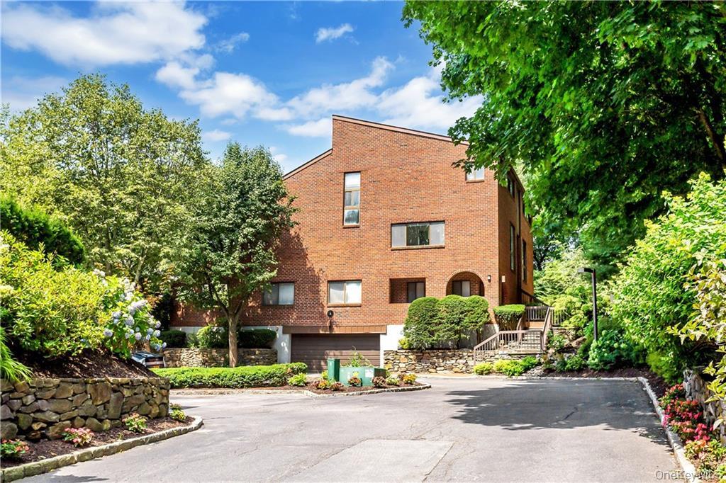 #3 photo, 150 N Bedford Road, Chappaqua , NY 10514