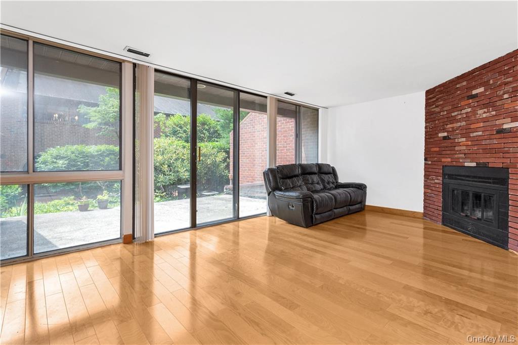 #9 photo, 150 N Bedford Road, Chappaqua , NY 10514