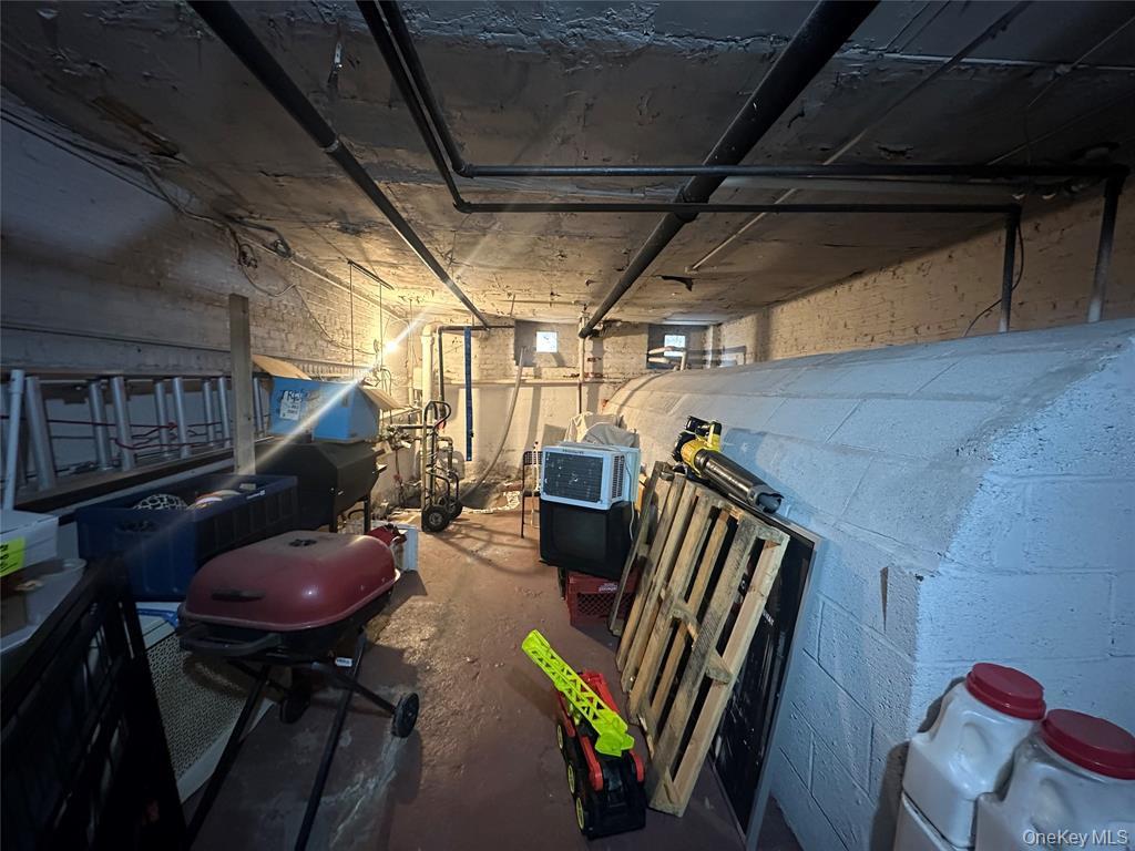 #8 photo, 30-14 29 Street, クイーンズ区 Astoria , NY 11102