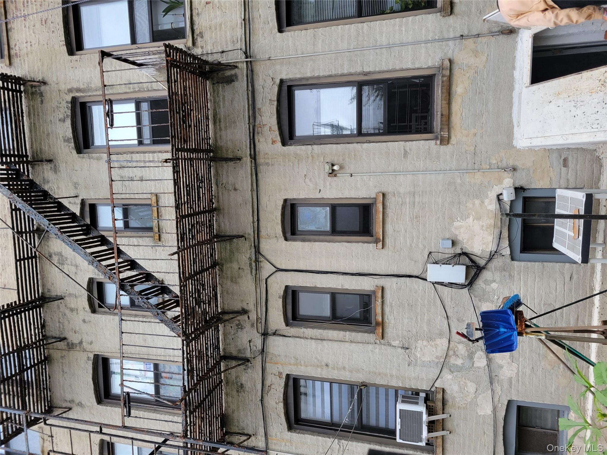 #4 photo, 18-58 Cornelia Street, Ridgewood , NY 11385