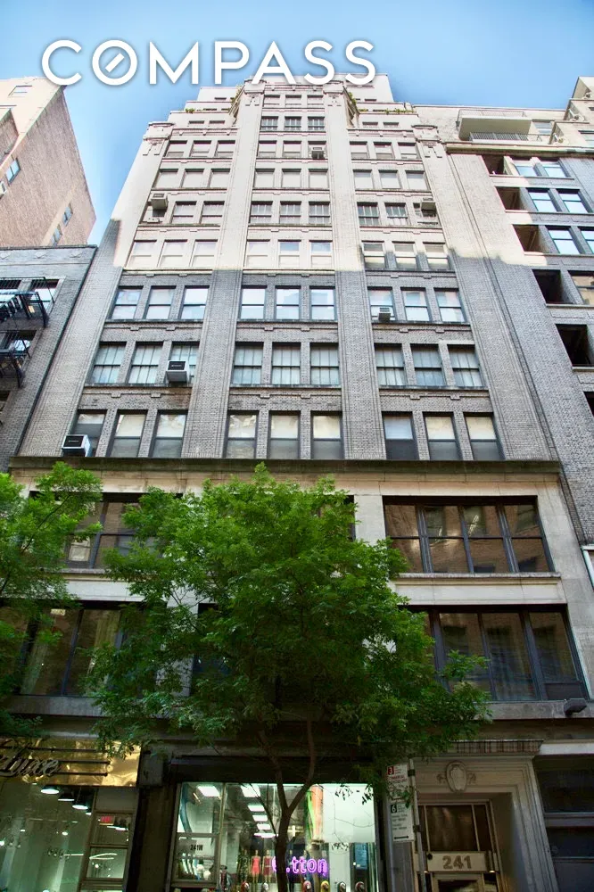 #10 photo, 241 W 36th Street, マンハッタン Fashion District , NY 10018