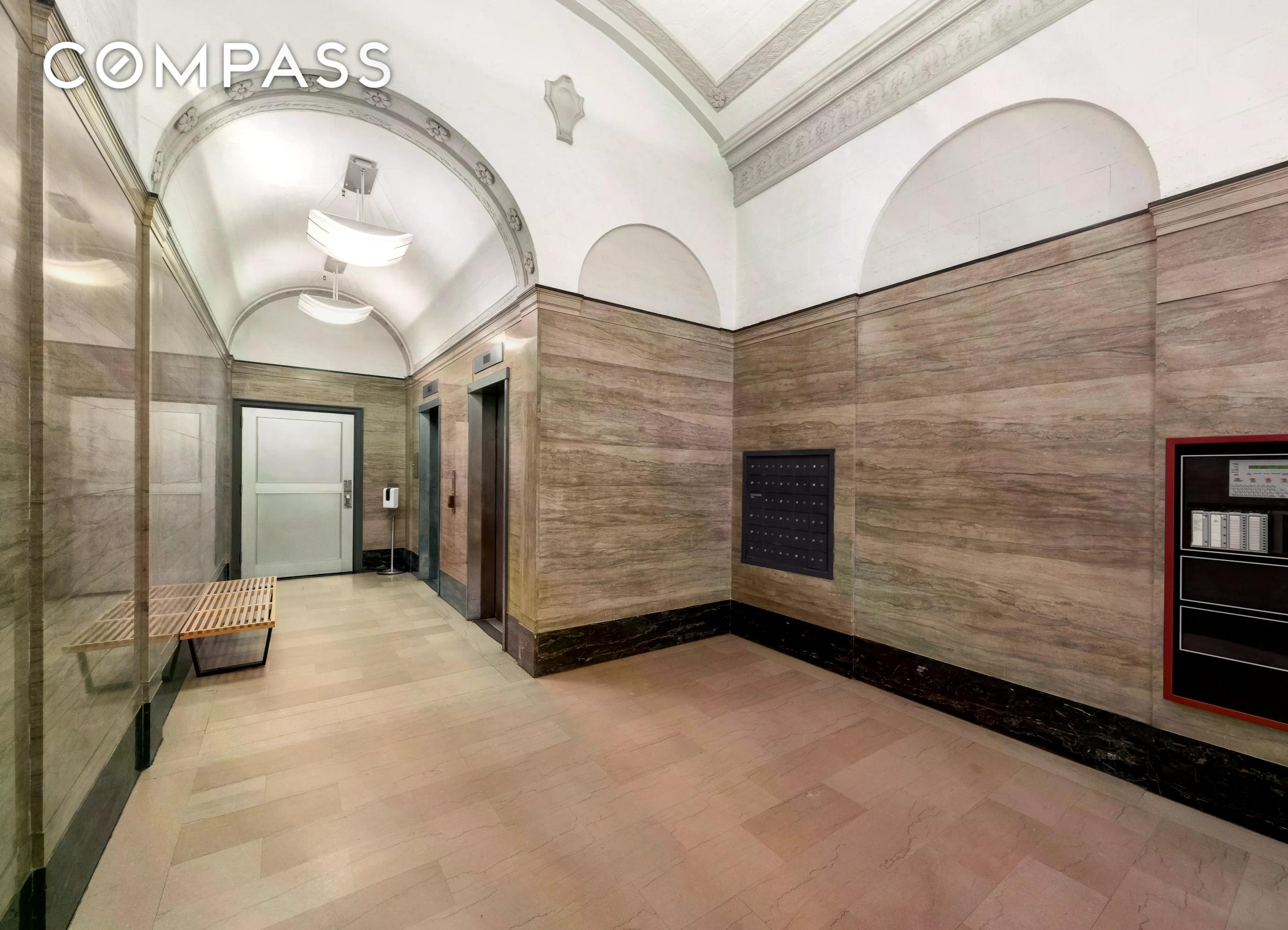 #9 photo, 241 W 36th Street, マンハッタン Fashion District , NY 10018