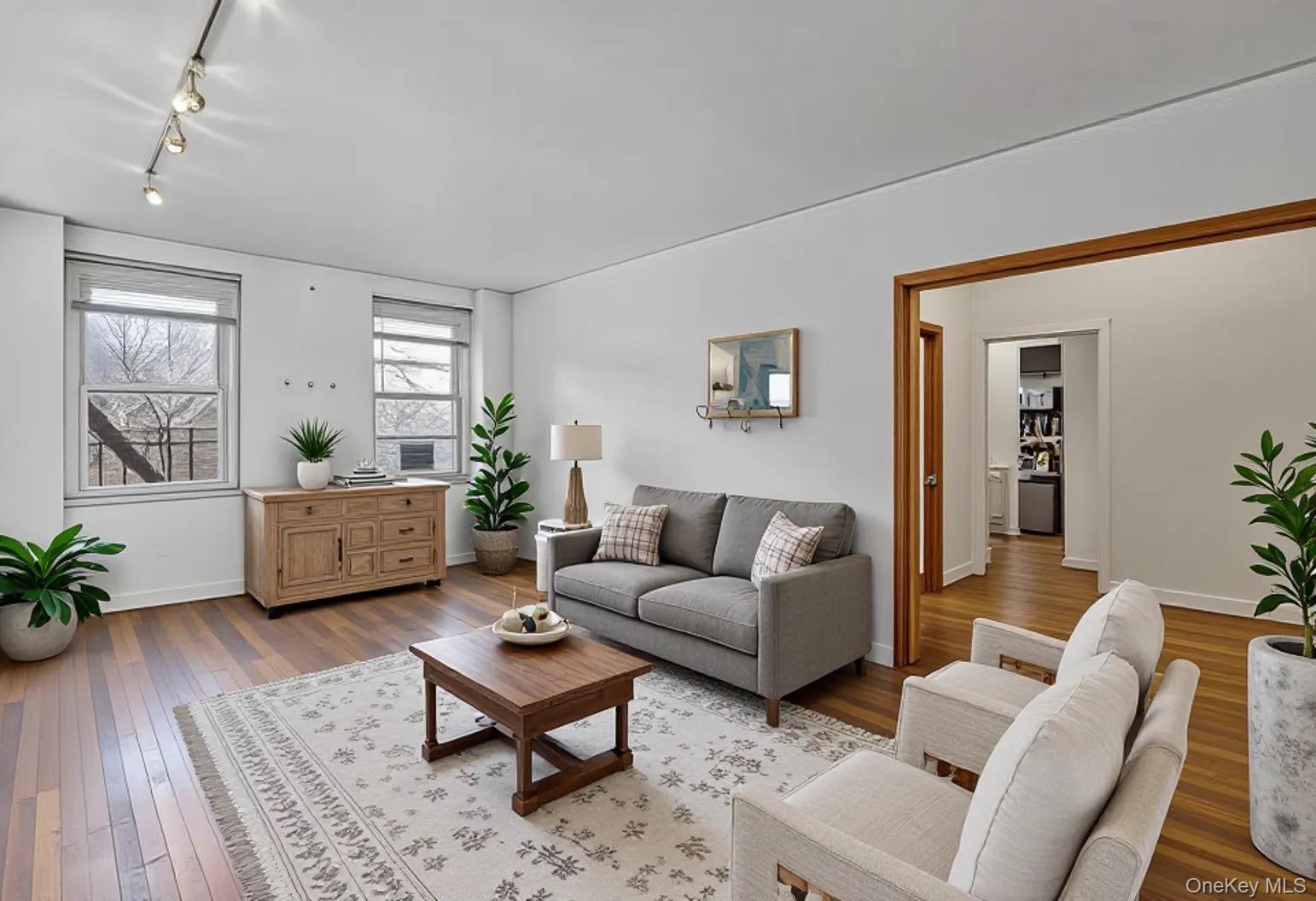 #2 photo, 78-10 34 Avenue, Jackson Heights , NY 11372