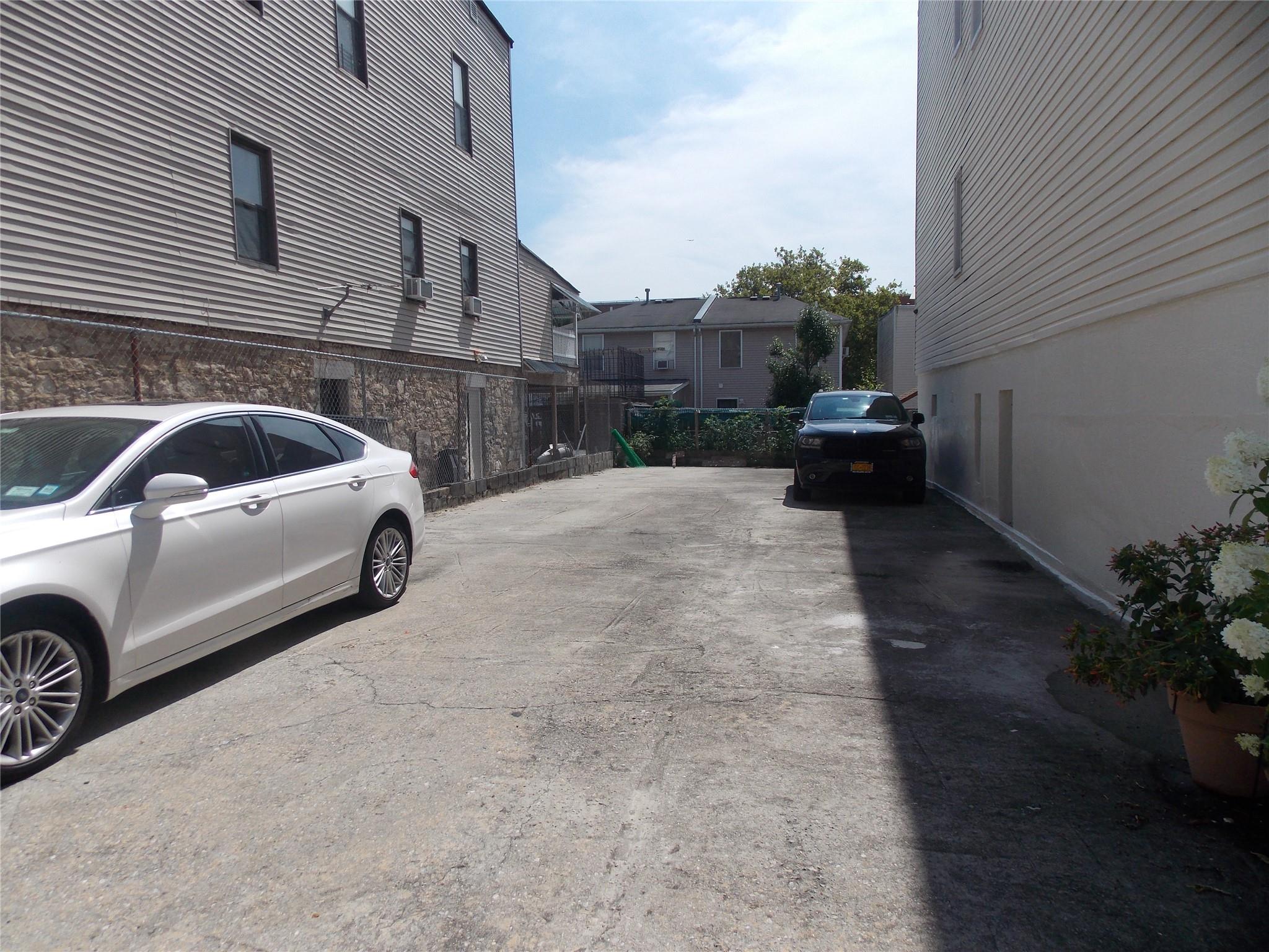 #4 photo, 770 Jackson Ave., برونكس Bronx , NY 10456