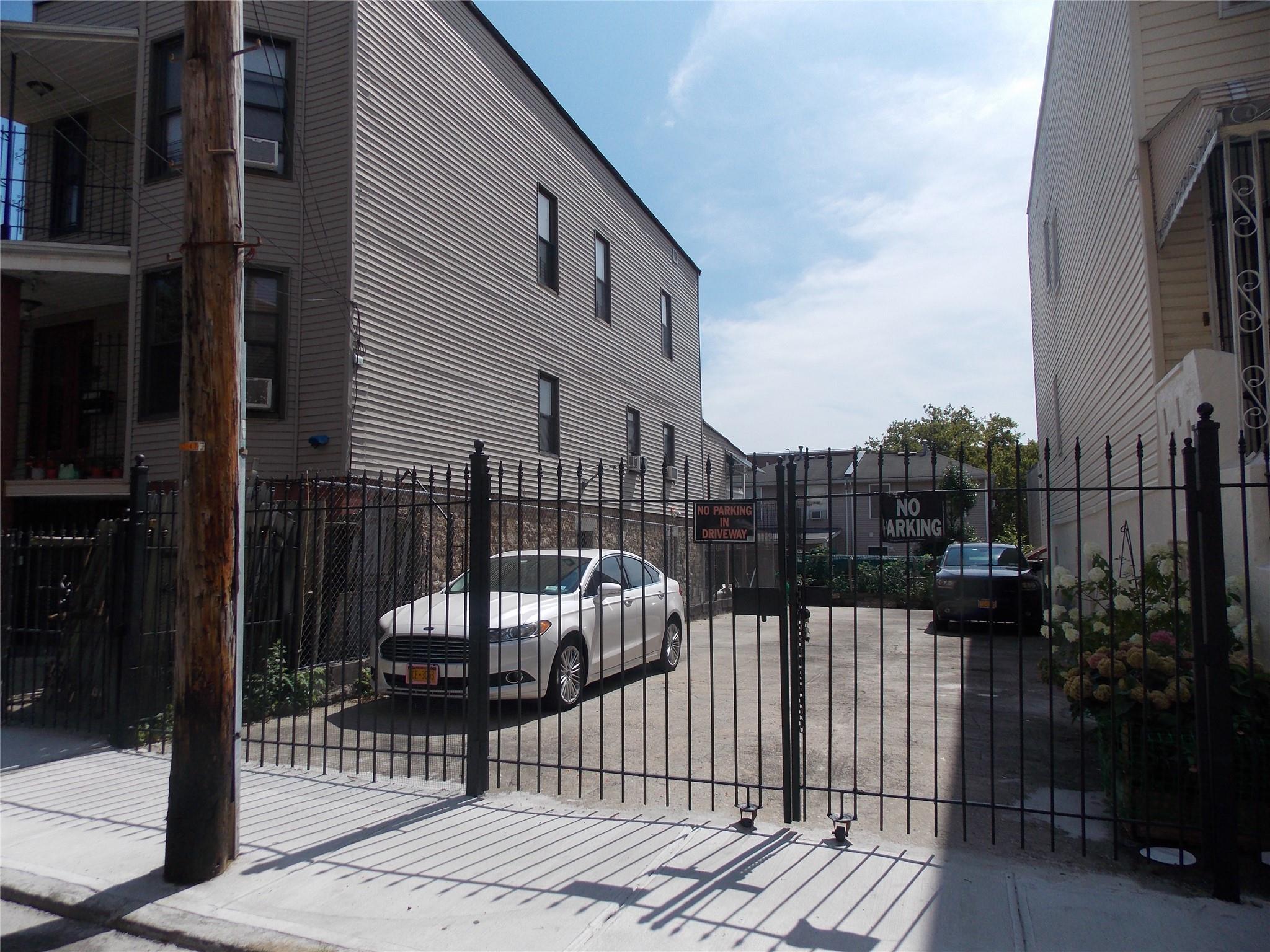 #5 photo, 770 Jackson Ave., برونكس Bronx , NY 10456