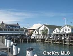 #15 photo, 165 Sterling Street, サフォーク郡 Greenport , NY 11944