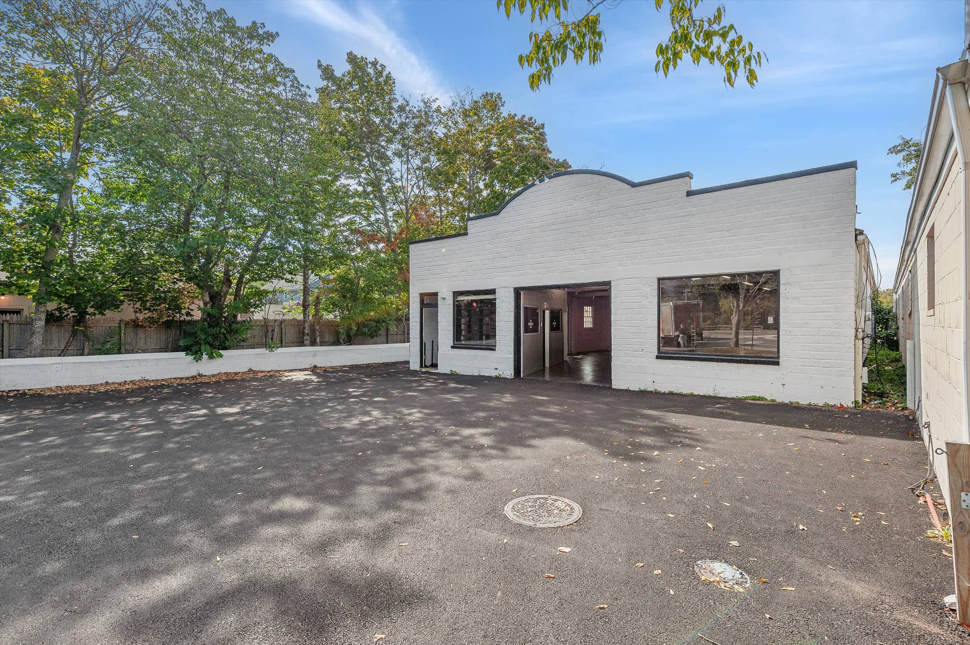 #5 photo, 9 Railroad Ave, East Hampton , NY 11937