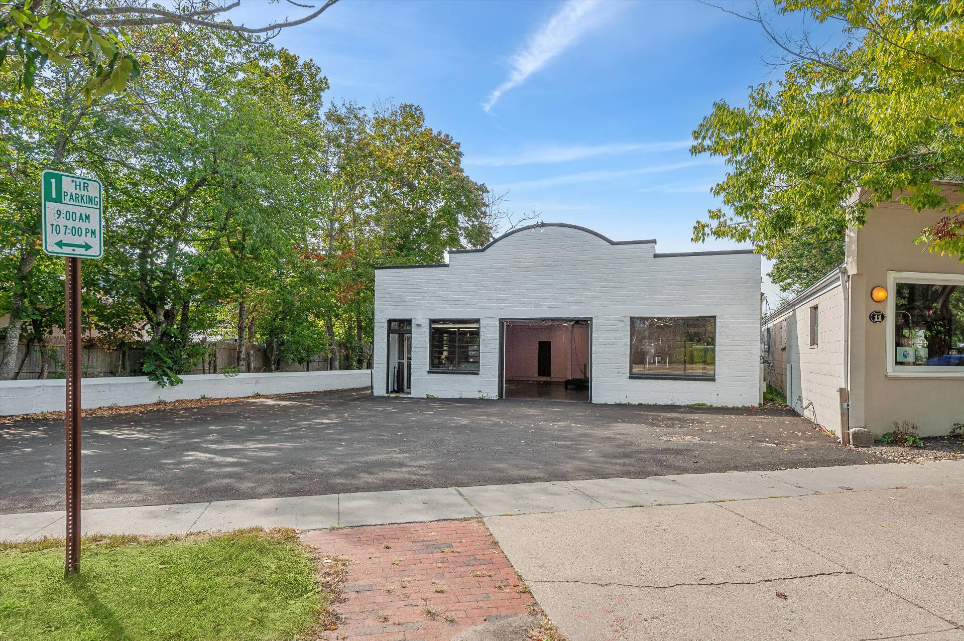 #6 photo, 9 Railroad Ave, East Hampton , NY 11937