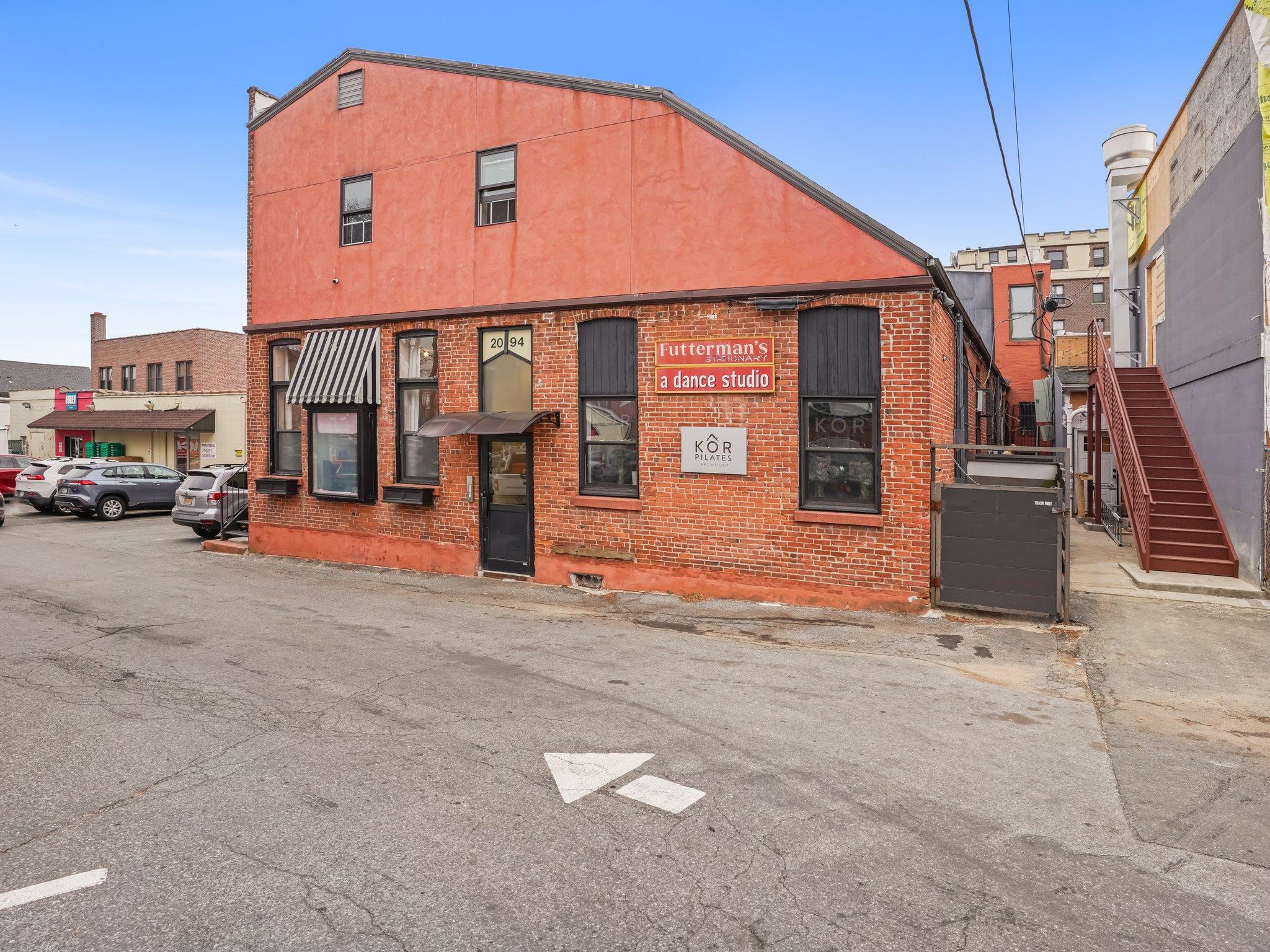 #11 photo, 2094 Boston Post Road, Larchmont , NY 10538