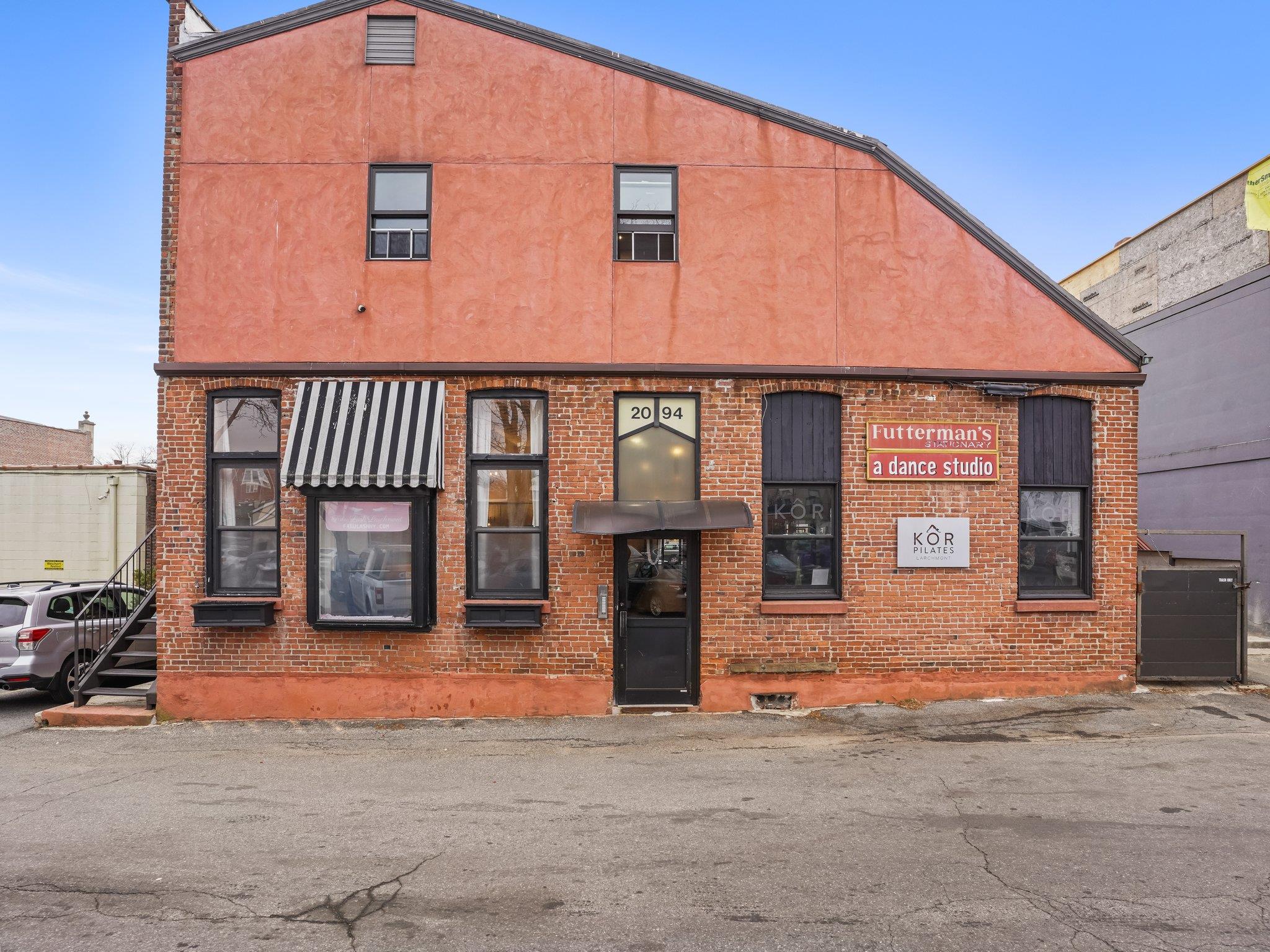 #12 photo, 2094 Boston Post Road, Larchmont , NY 10538