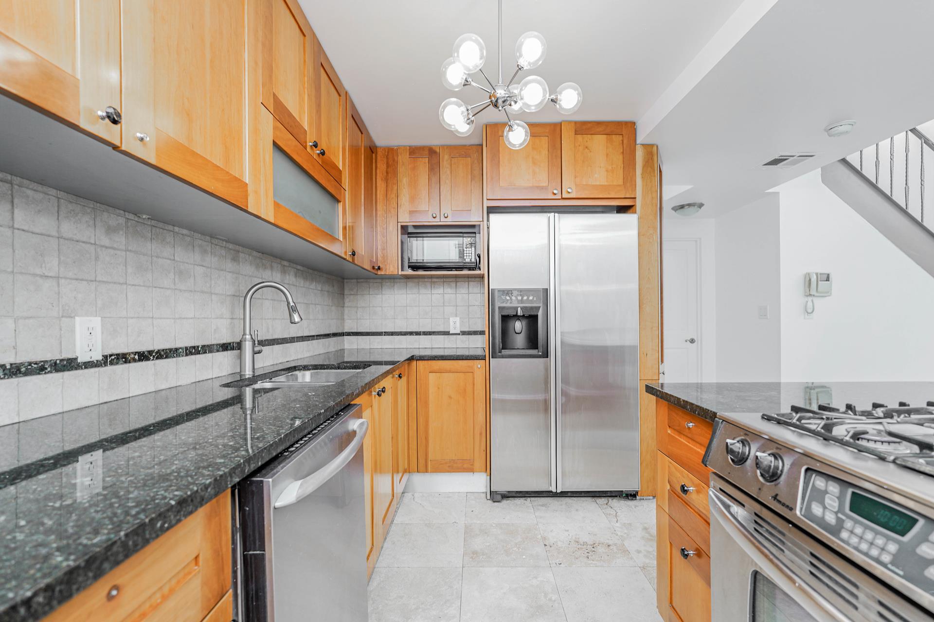 #5 photo, 1322 E 14TH Street, ブルックリン区 Midwood , NY 11230