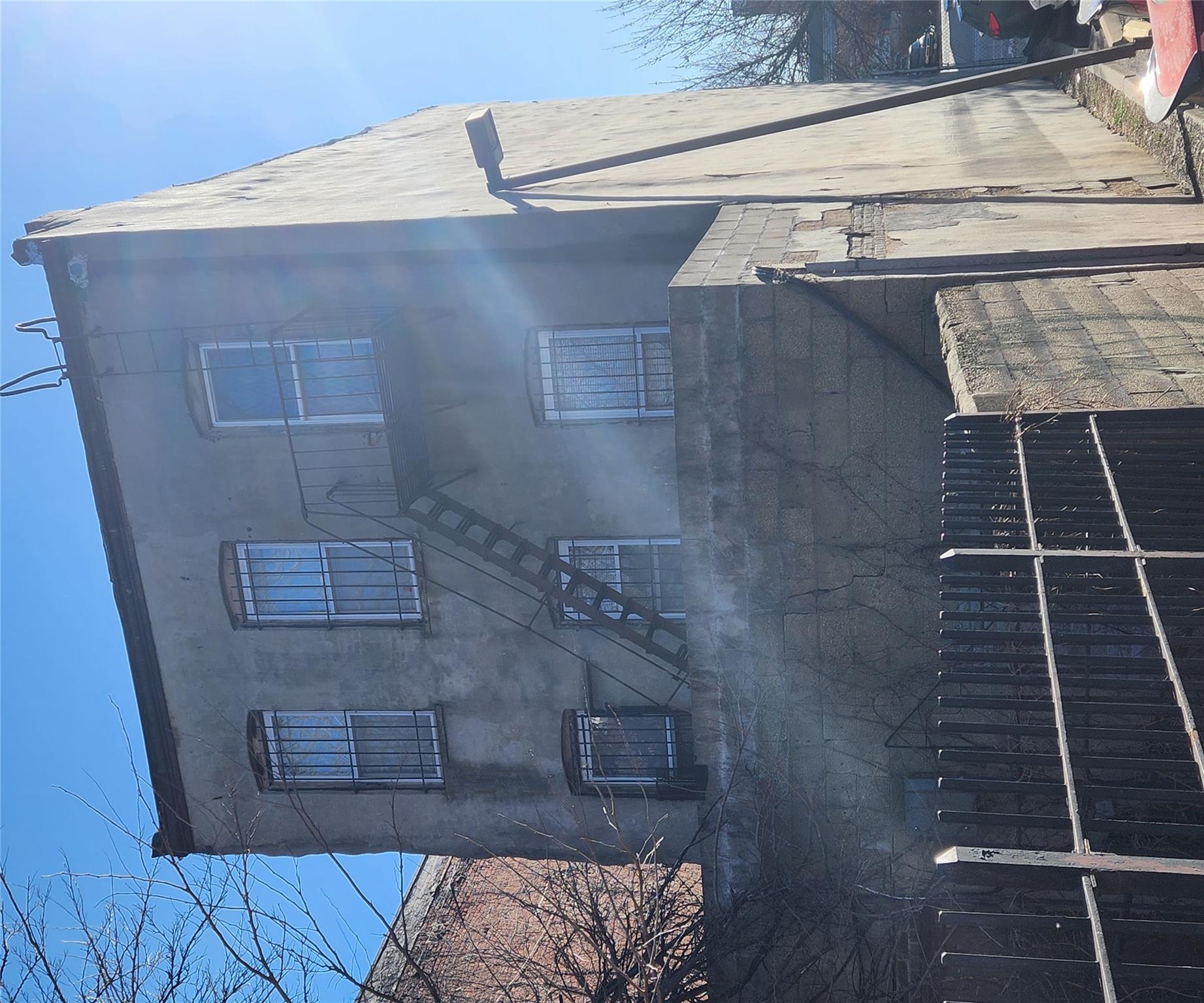 #2 photo, 1705 St. Johns Place, ブルックリン区 Brooklyn , NY 11223