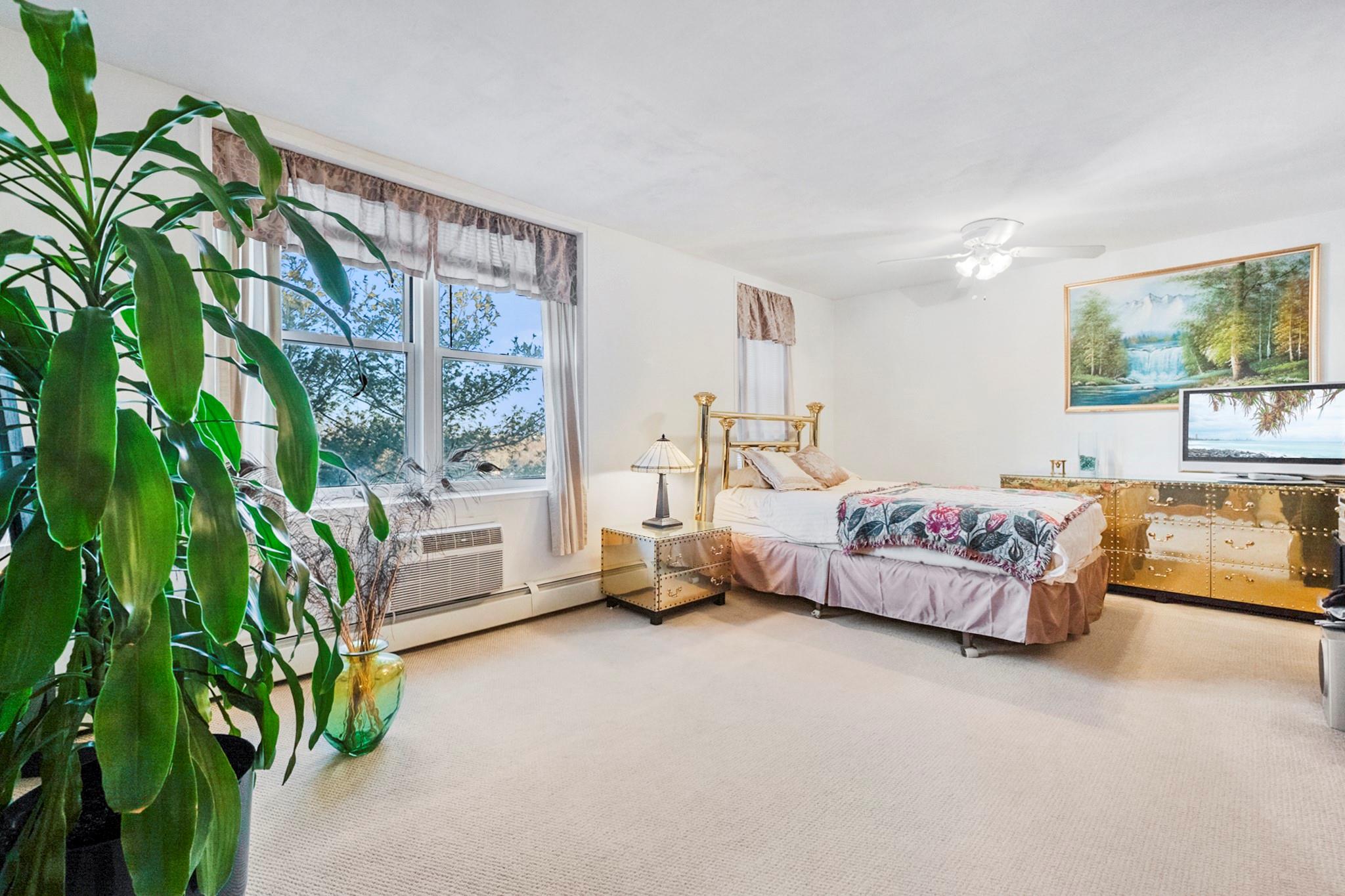 #3 photo, 54-40 Little Neck Parkway, クイーンズ区 Little Neck , NY 11362