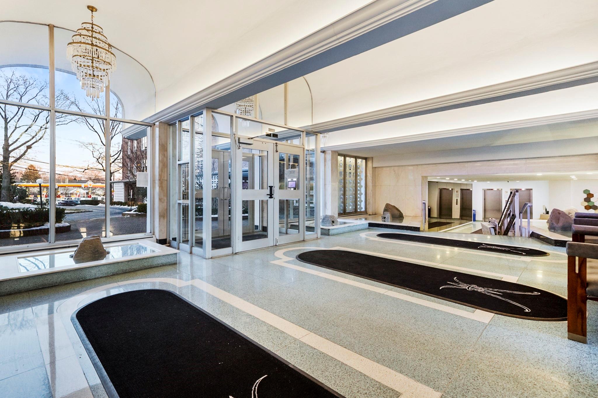 #4 photo, 54-40 Little Neck Parkway, クイーンズ区 Little Neck , NY 11362