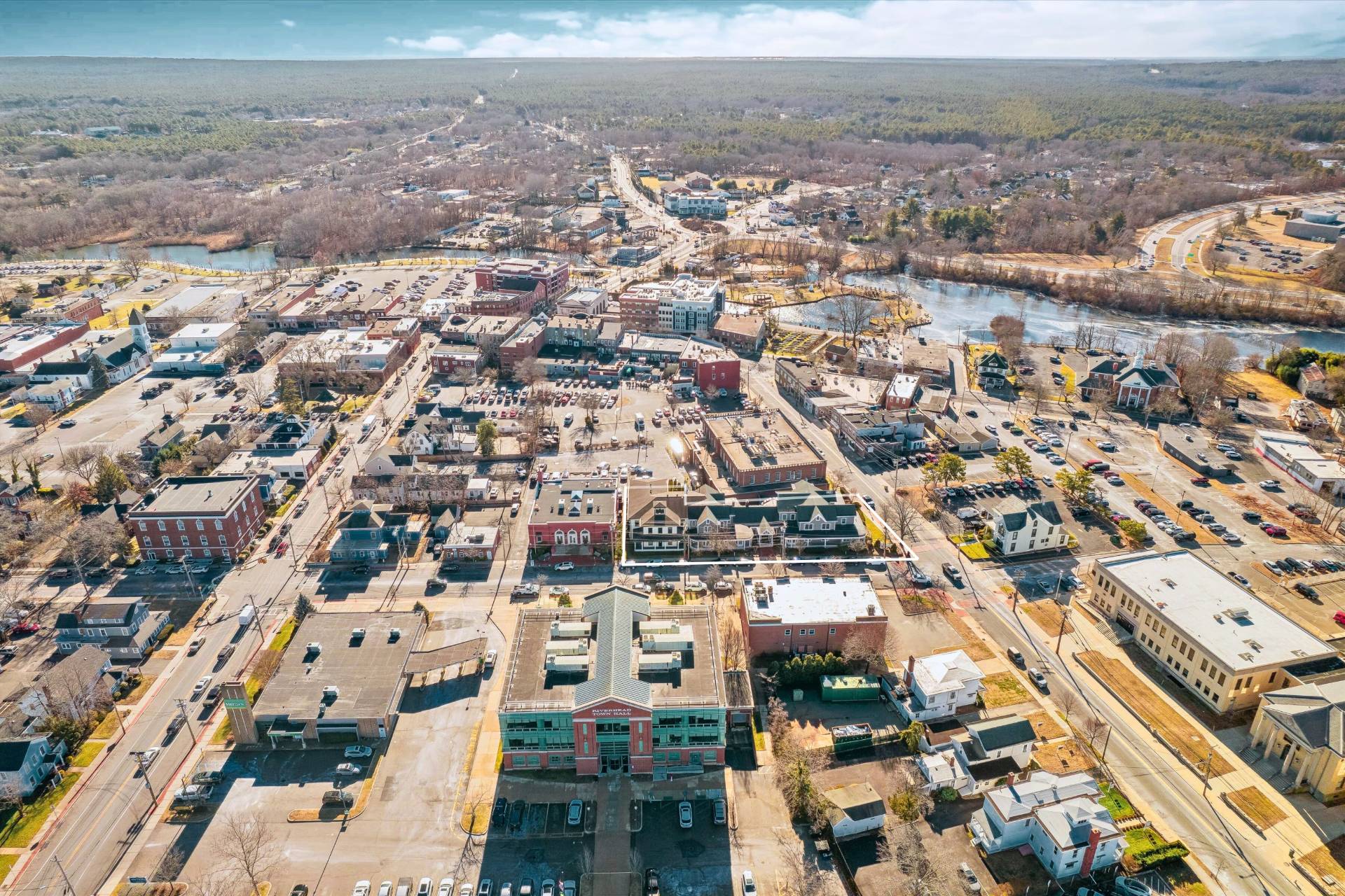 #18 photo, 33 W 2nd St, サフォーク郡 Riverhead , NY 11901