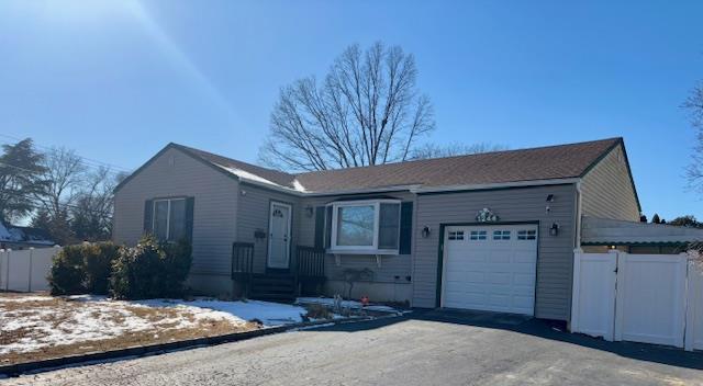 #1 photo, 1244 Boston Avenue, מחוז סאפוק Bay Shore , NY 11706