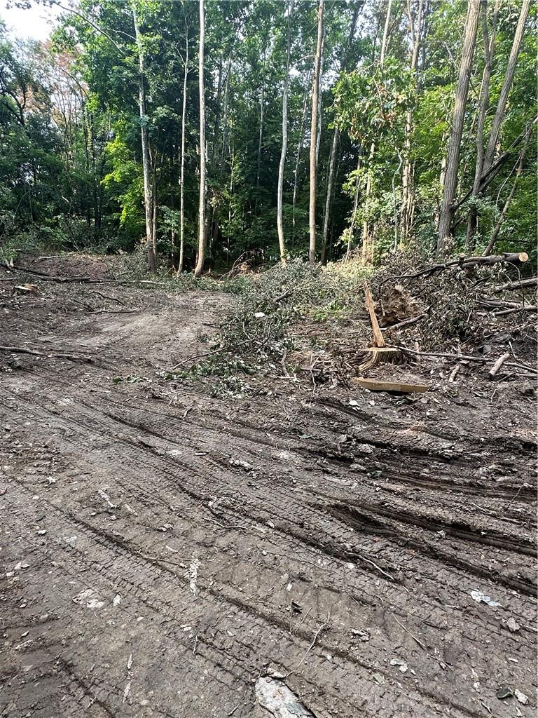 #4 photo, 21-23 Salt Point Turnpike, Poughkeepsie , NY 12601