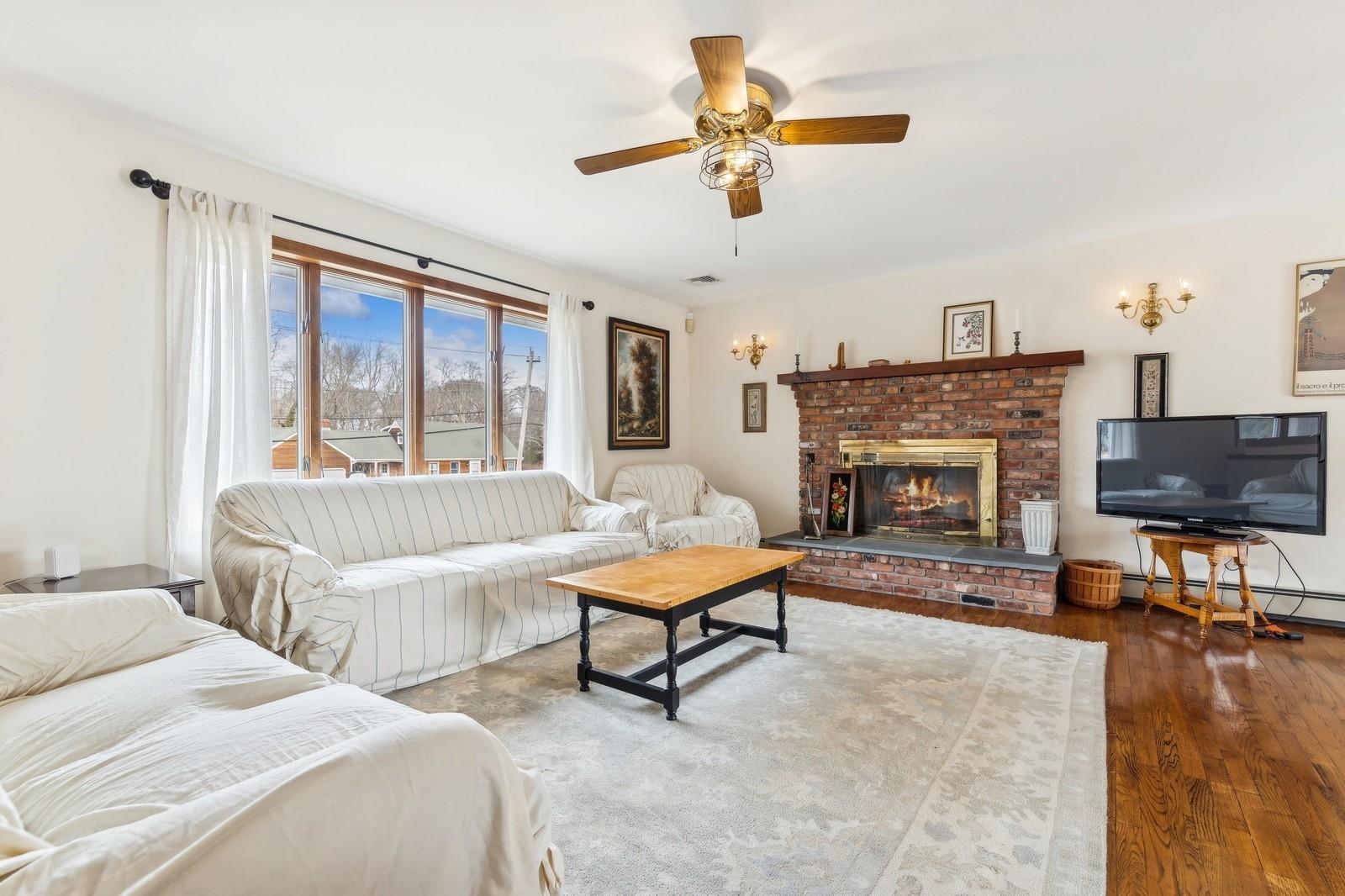 #2 photo, 440 Pine Neck Road, Southold , NY 11971