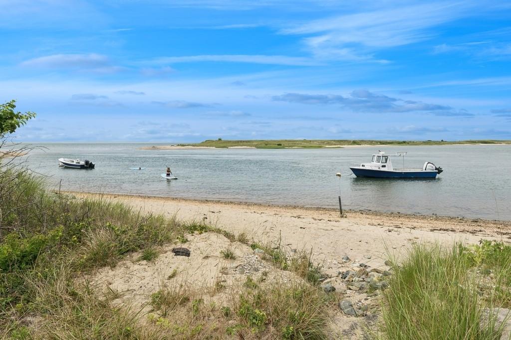 #18 photo, 53 Crassen Boulevard, サフォーク郡 Amagansett , NY 11930