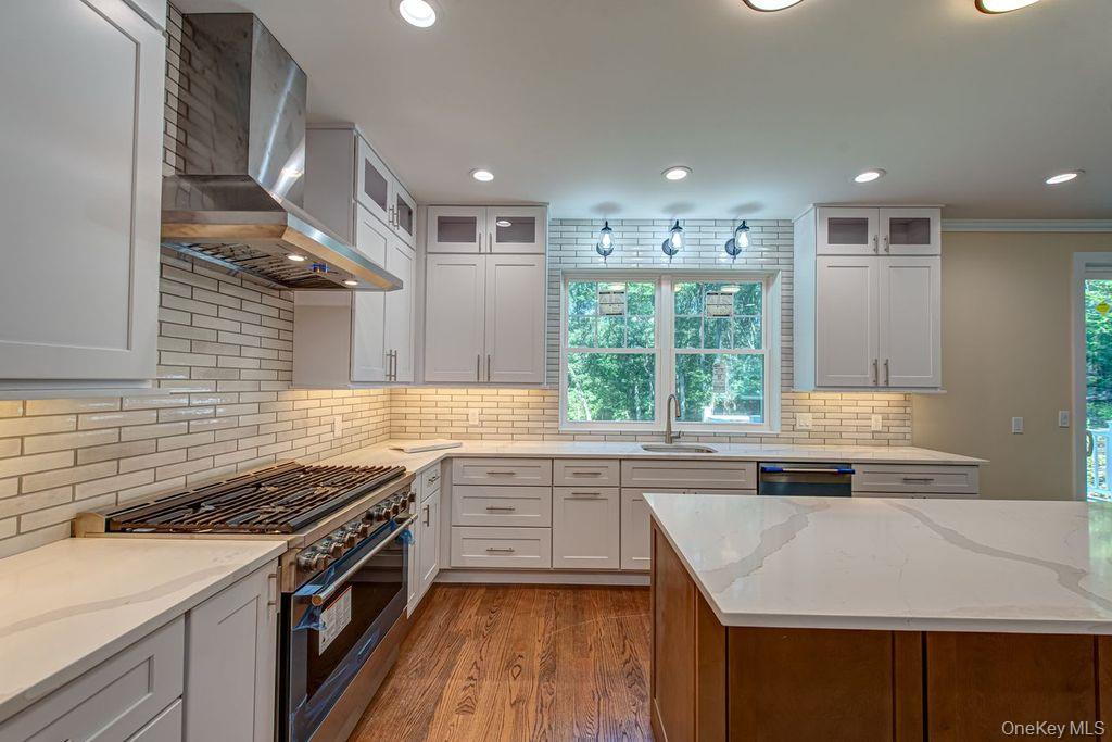 #14 photo, 597 Pulaski, サフォーク郡 Kings Park , NY 11754