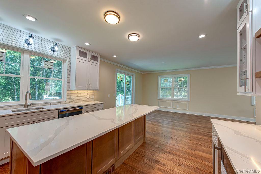 #15 photo, 597 Pulaski, サフォーク郡 Kings Park , NY 11754