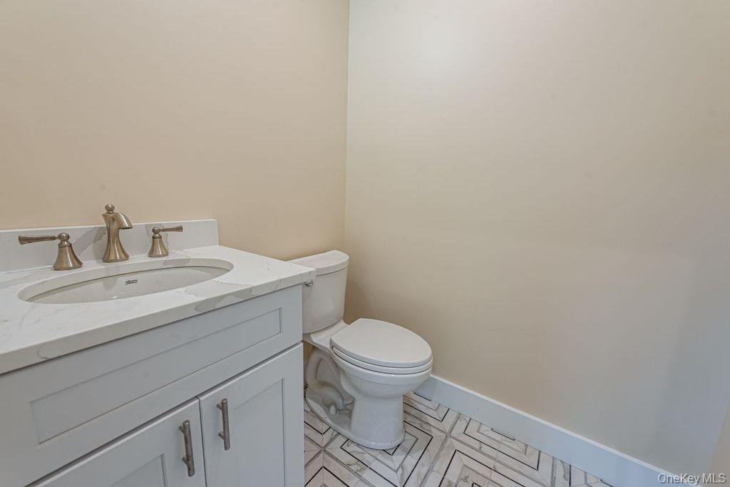 #20 photo, 597 Pulaski, サフォーク郡 Kings Park , NY 11754