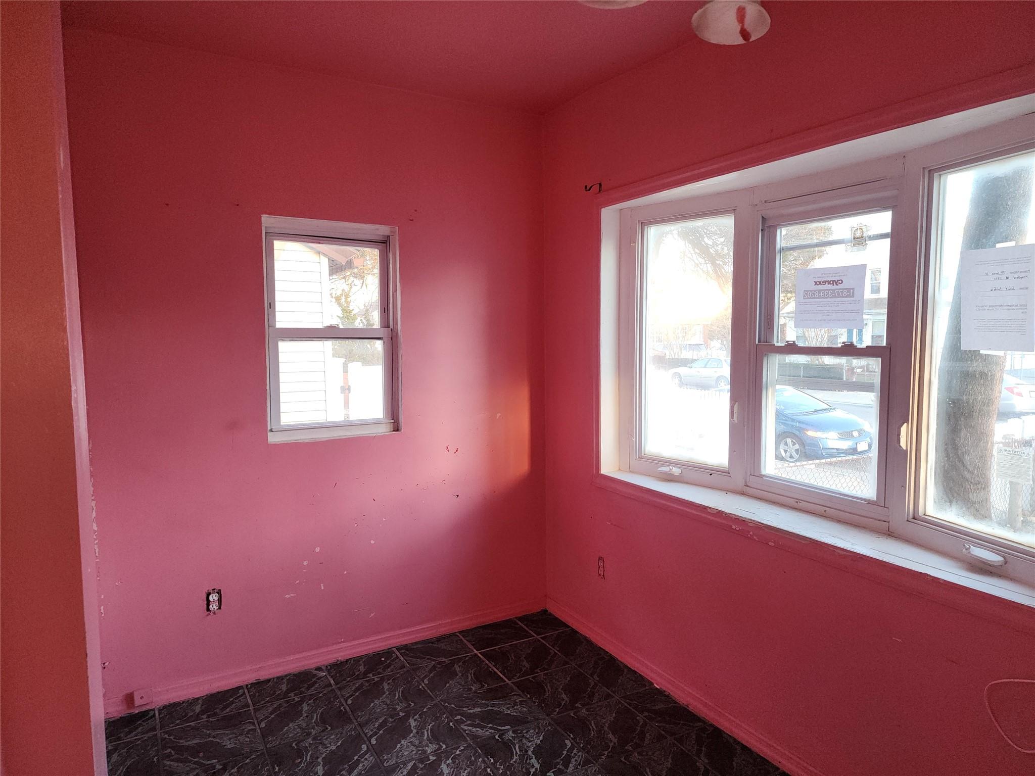 #4 photo, 79 Grove Street, 長島 Hempstead , NY 11550