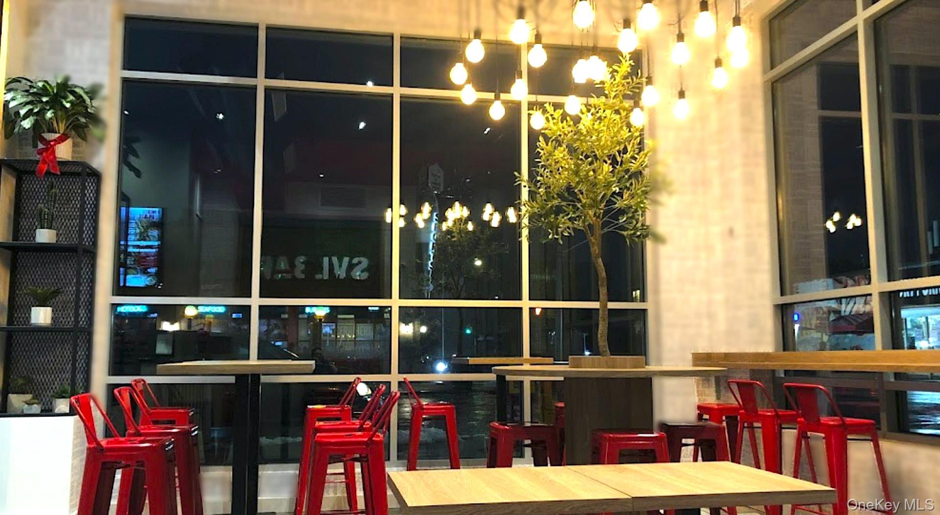 #2 photo, 34-01 Steinway Street, クイーンズ区 Astoria , NY 11101