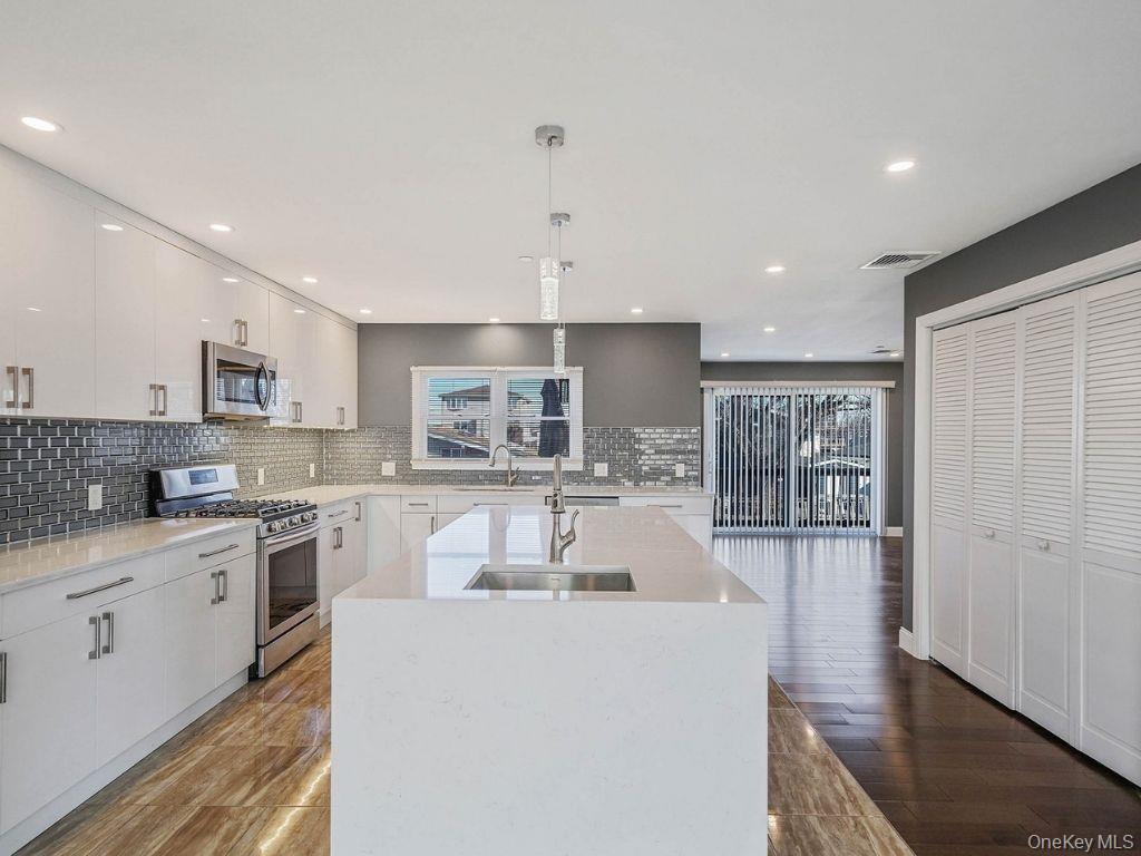 #6 photo, 829 S Long Beach Avenue, ナッソー郡 Freeport , NY 11520