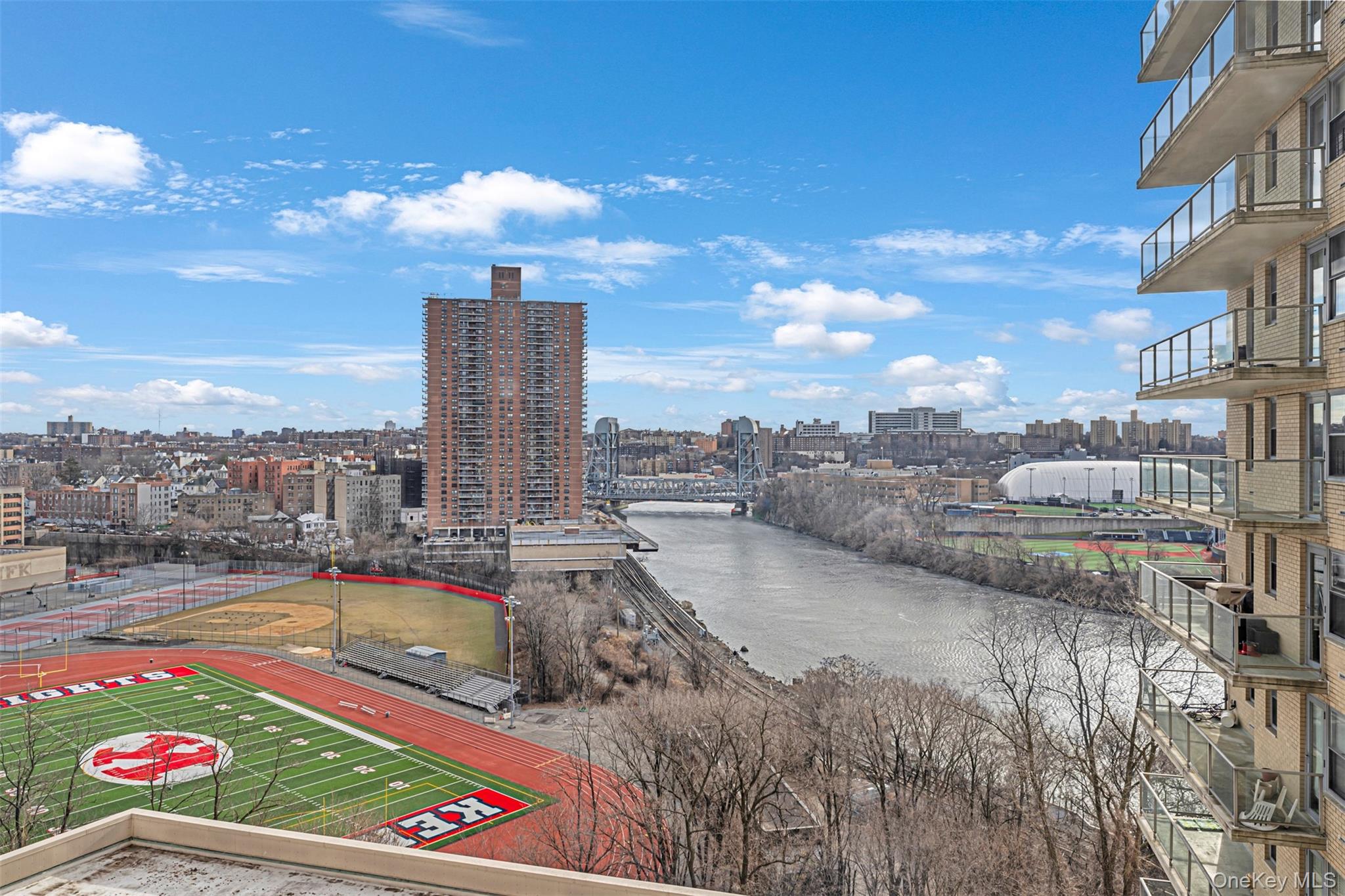 #4 photo, 2500 Johnson Avenue, ブロンクス区 Bronx , NY 10463