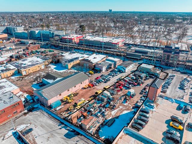 #7 photo, 333 S Union Avenue, 長島 西布雷 Westbury , NY 11590