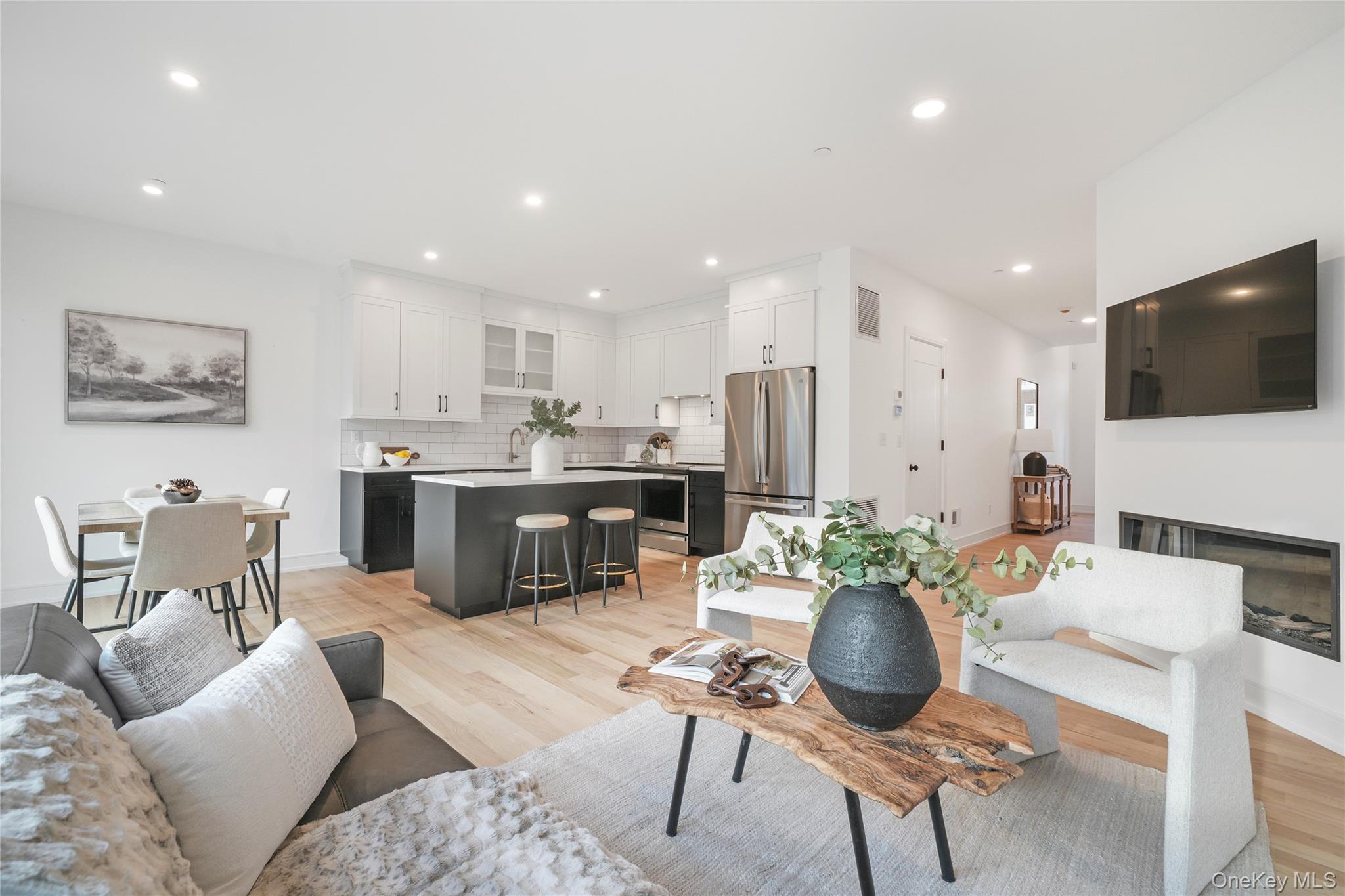 #4 photo, 2040 Crompond Road, Yorktown Heights , NY 10598