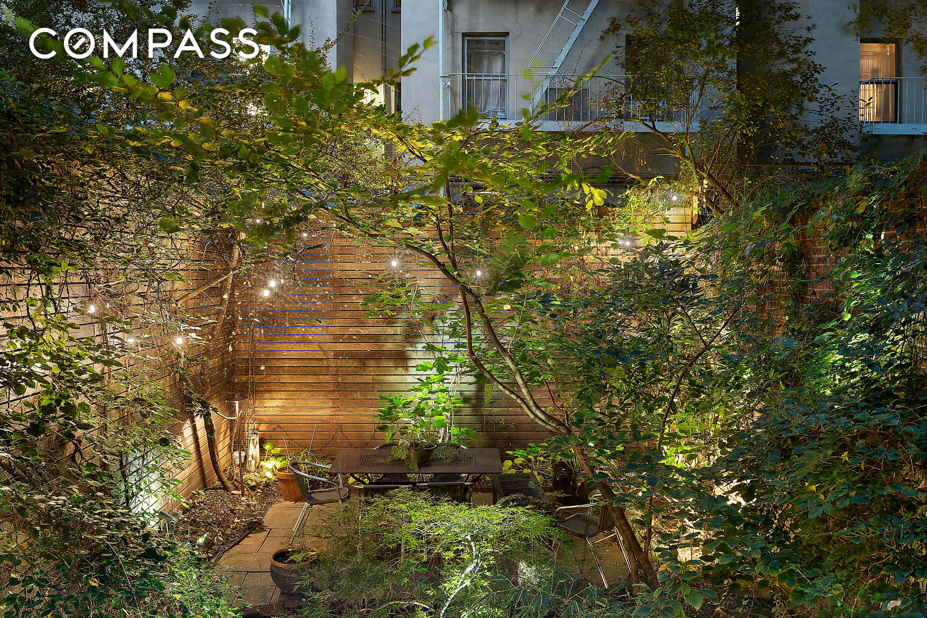 #17 photo, 271 W 122nd Street, マンハッタン Harlem , NY 10027