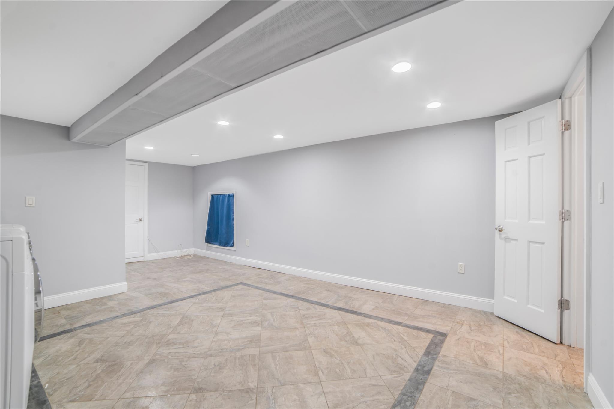 #13 photo, 246-62 87th Avenue, 皇后區 Bellerose , NY 11426