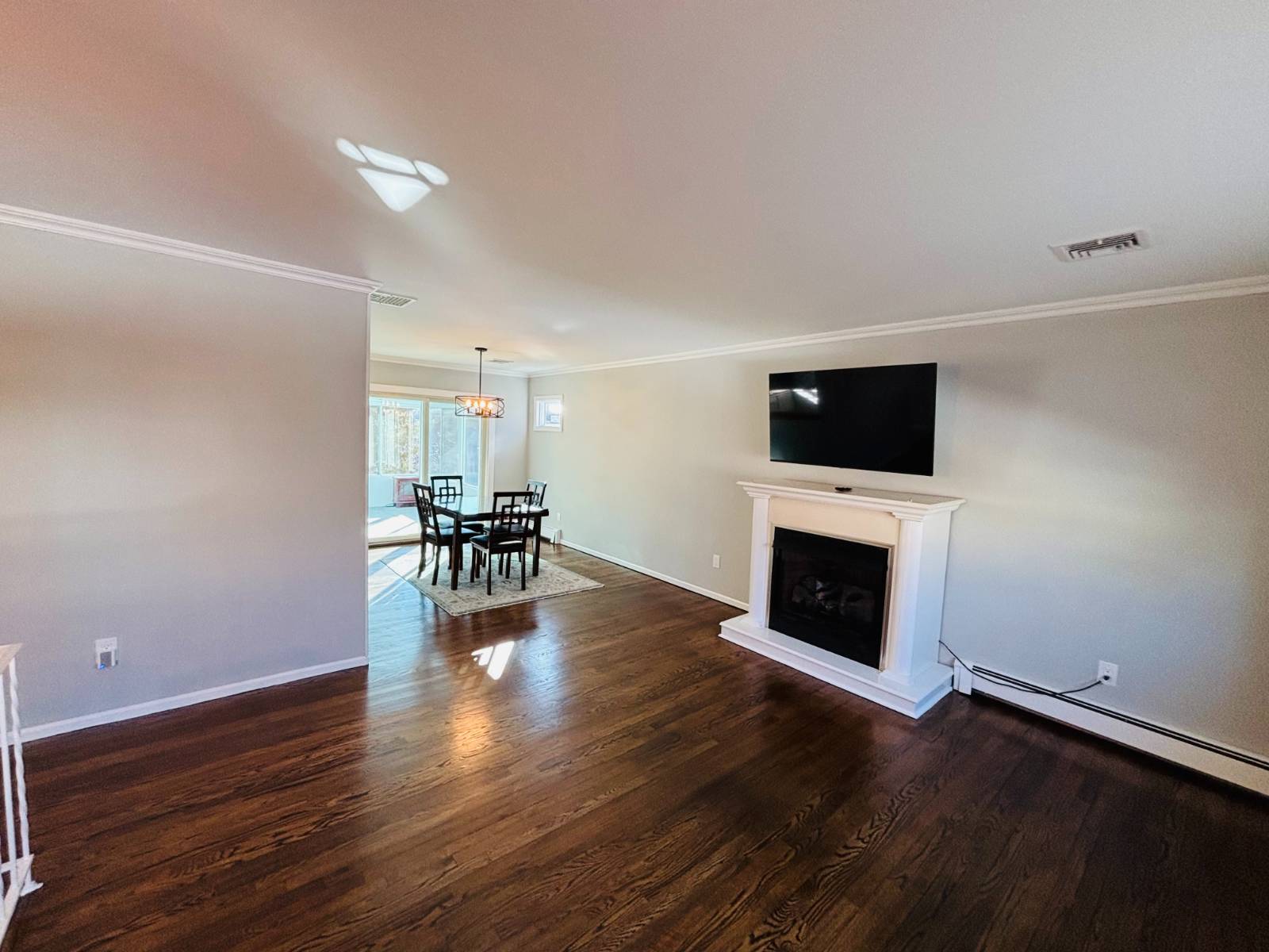 #3 photo, 22 Bell Lane, ナッソー郡 Bayville , NY 11709