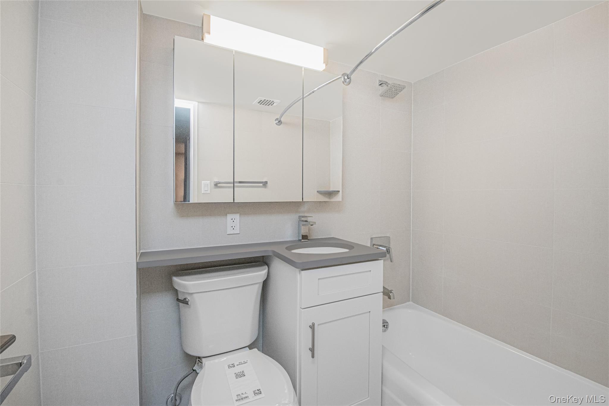 #8 photo, 3671 Hudson Manor Terrace, ブロンクス区 Bronx , NY 10463