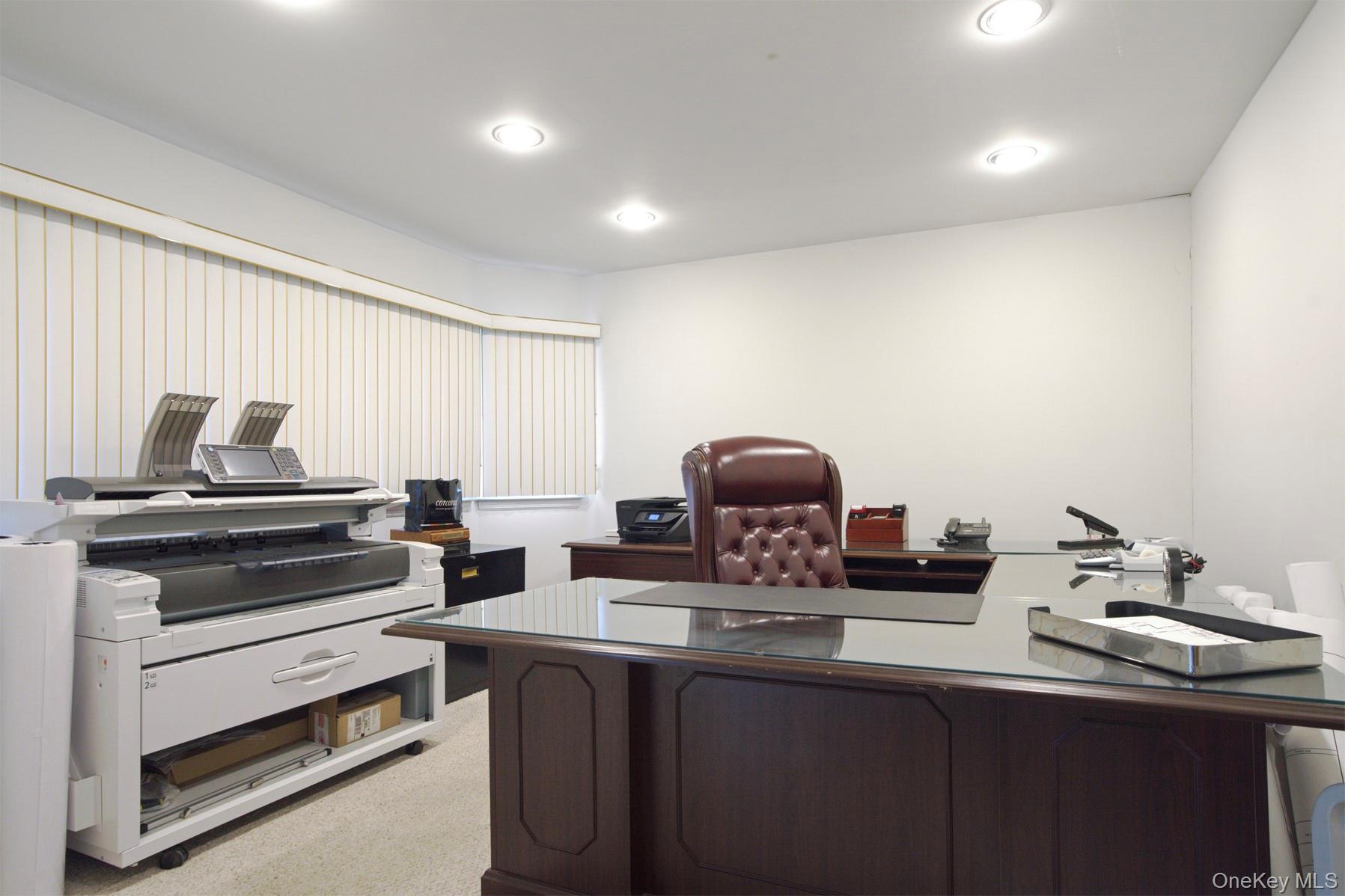 #18 photo, 1 Lake Drive, サフォーク郡 Middle Island , NY 11953