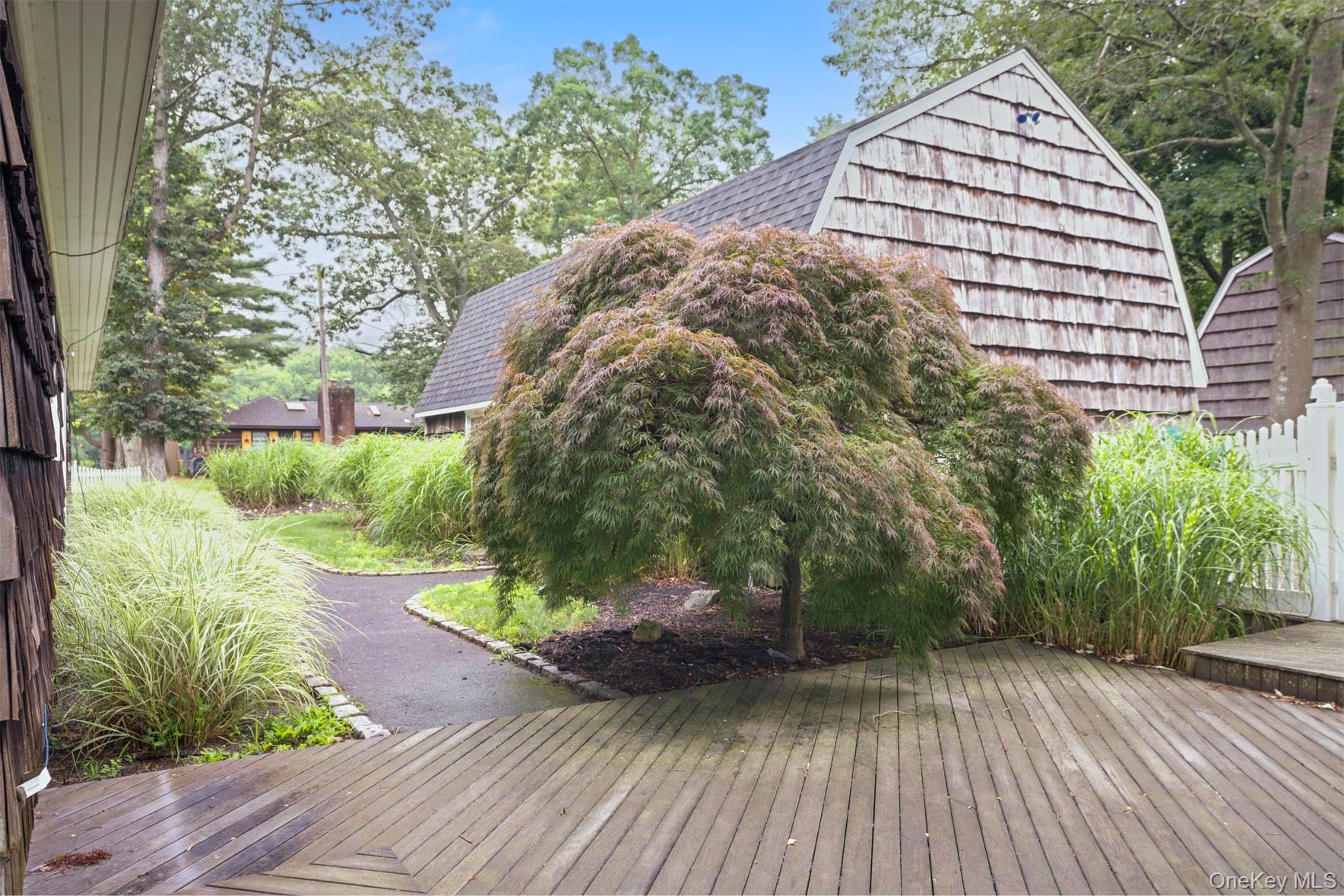 #4 photo, 1 Lake Drive, サフォーク郡 Middle Island , NY 11953