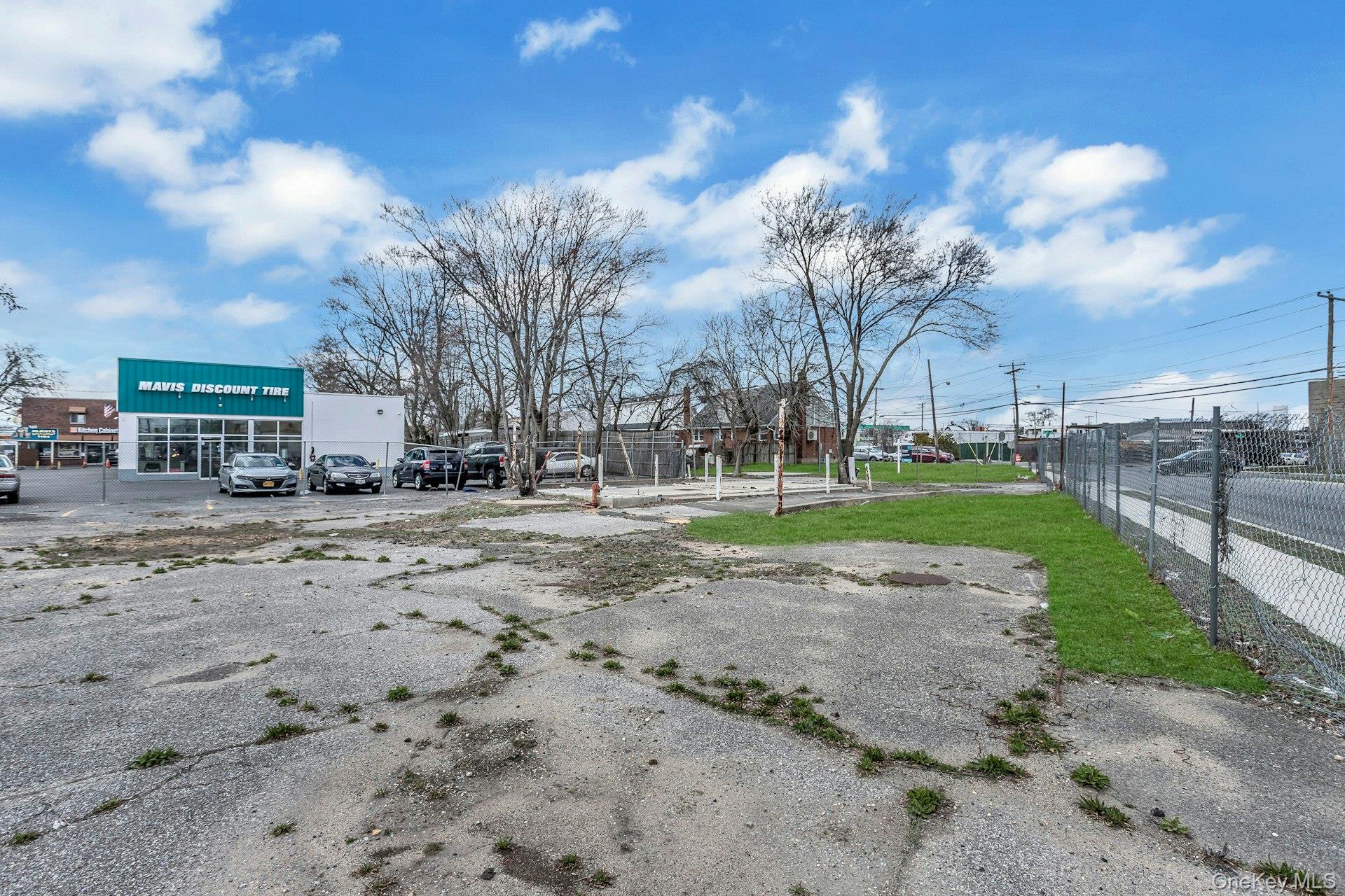 #16 photo, 899 Old Country Road, ナッソー郡 Westbury , NY 11590