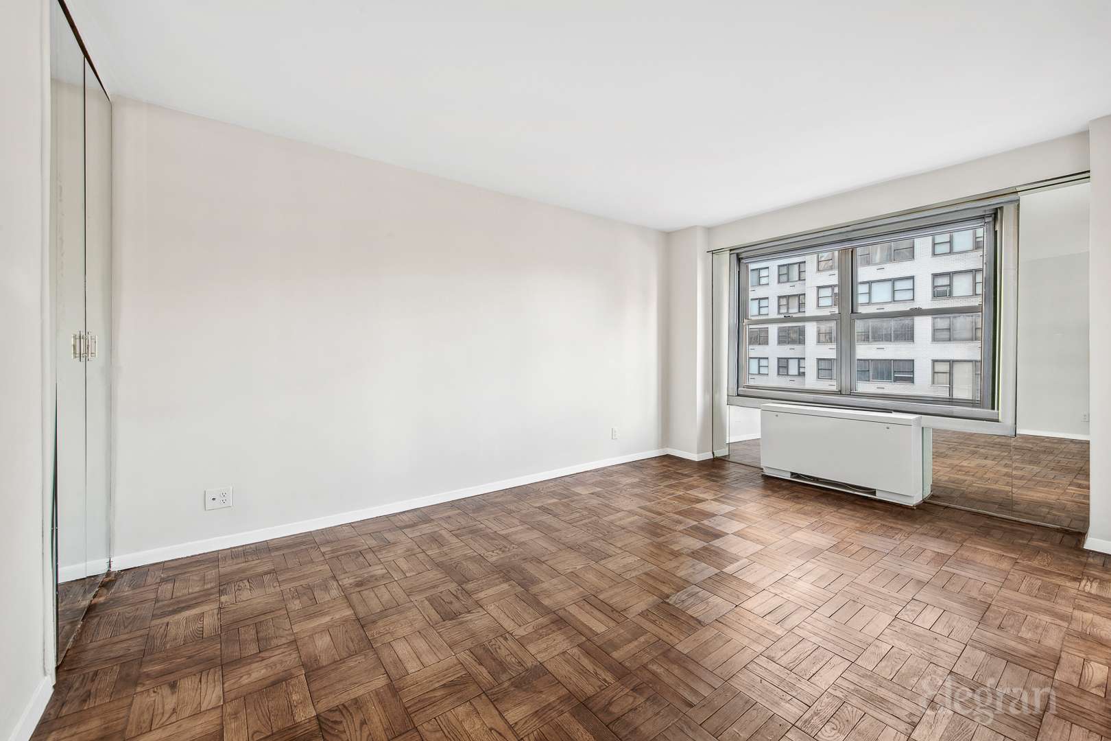 #11 photo, 360 E 72nd Street, マンハッタン Upper East Side , NY 10021
