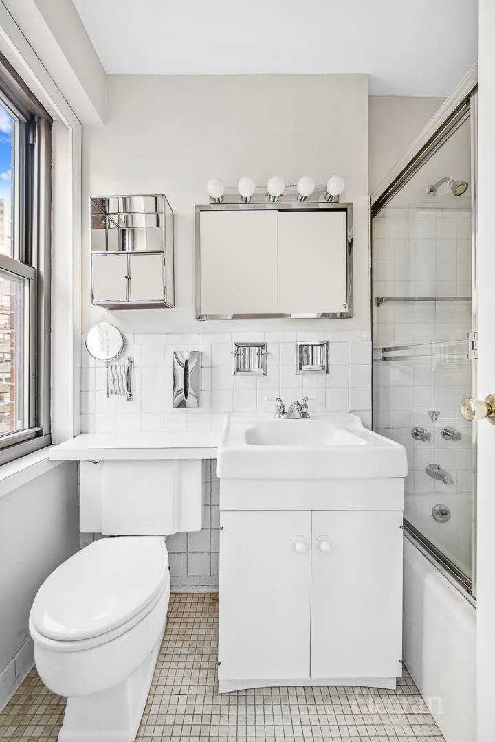 #12 photo, 360 E 72nd Street, マンハッタン Upper East Side , NY 10021