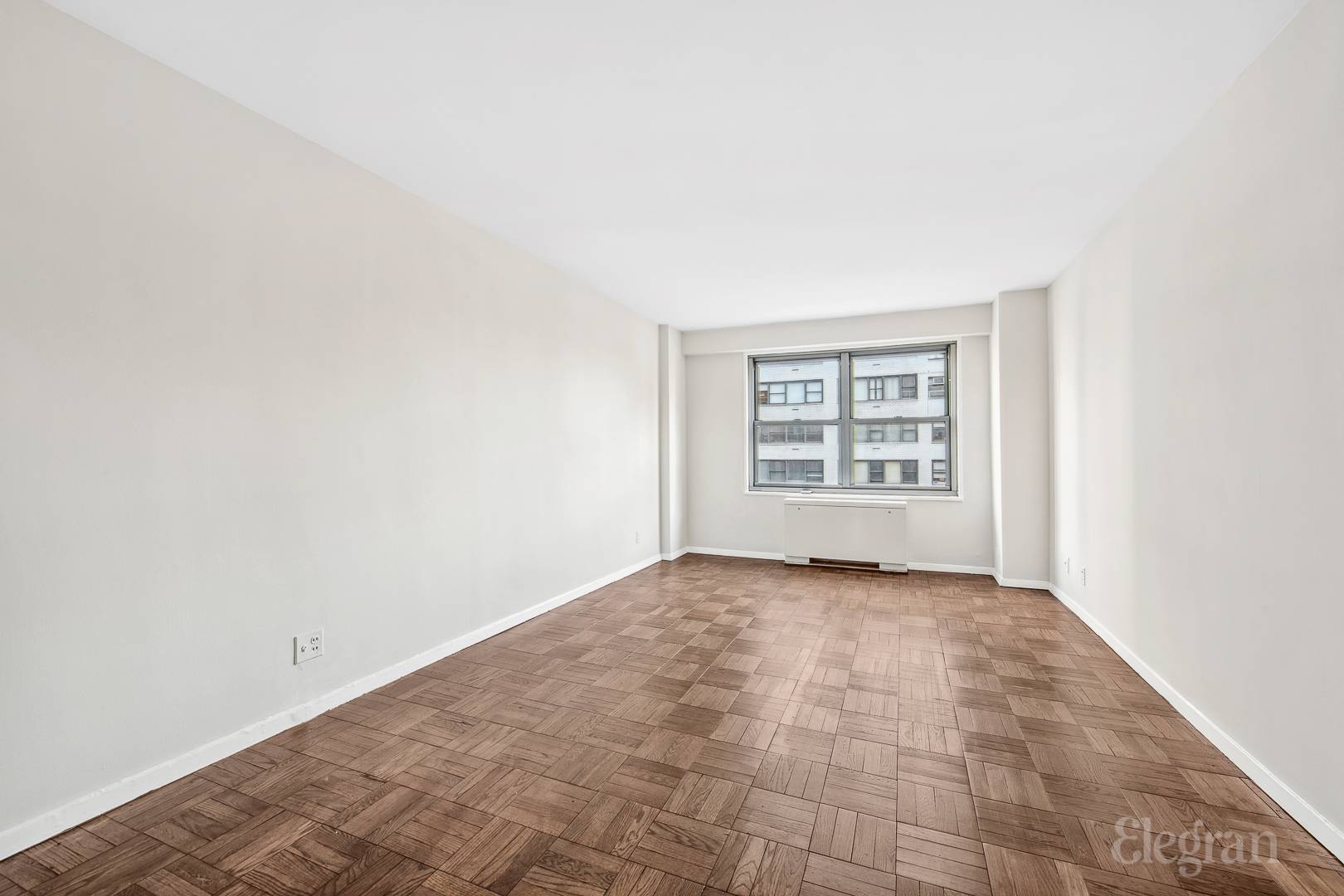 #9 photo, 360 E 72nd Street, マンハッタン Upper East Side , NY 10021