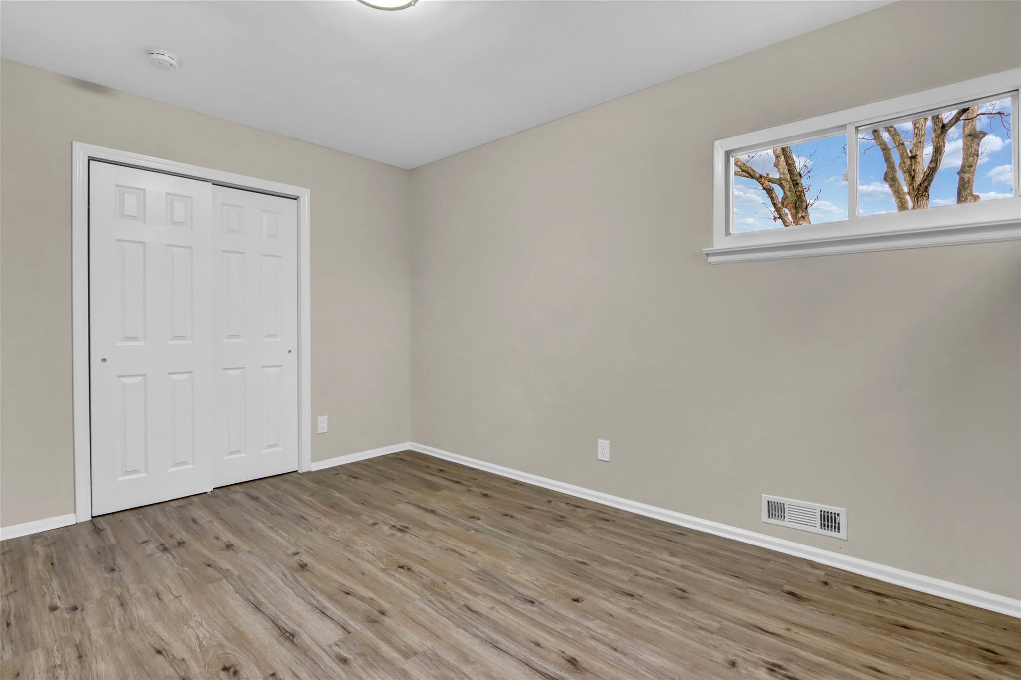 #12 photo, 21 Chimney Lane, サフォーク郡 Bay Shore , NY 11706