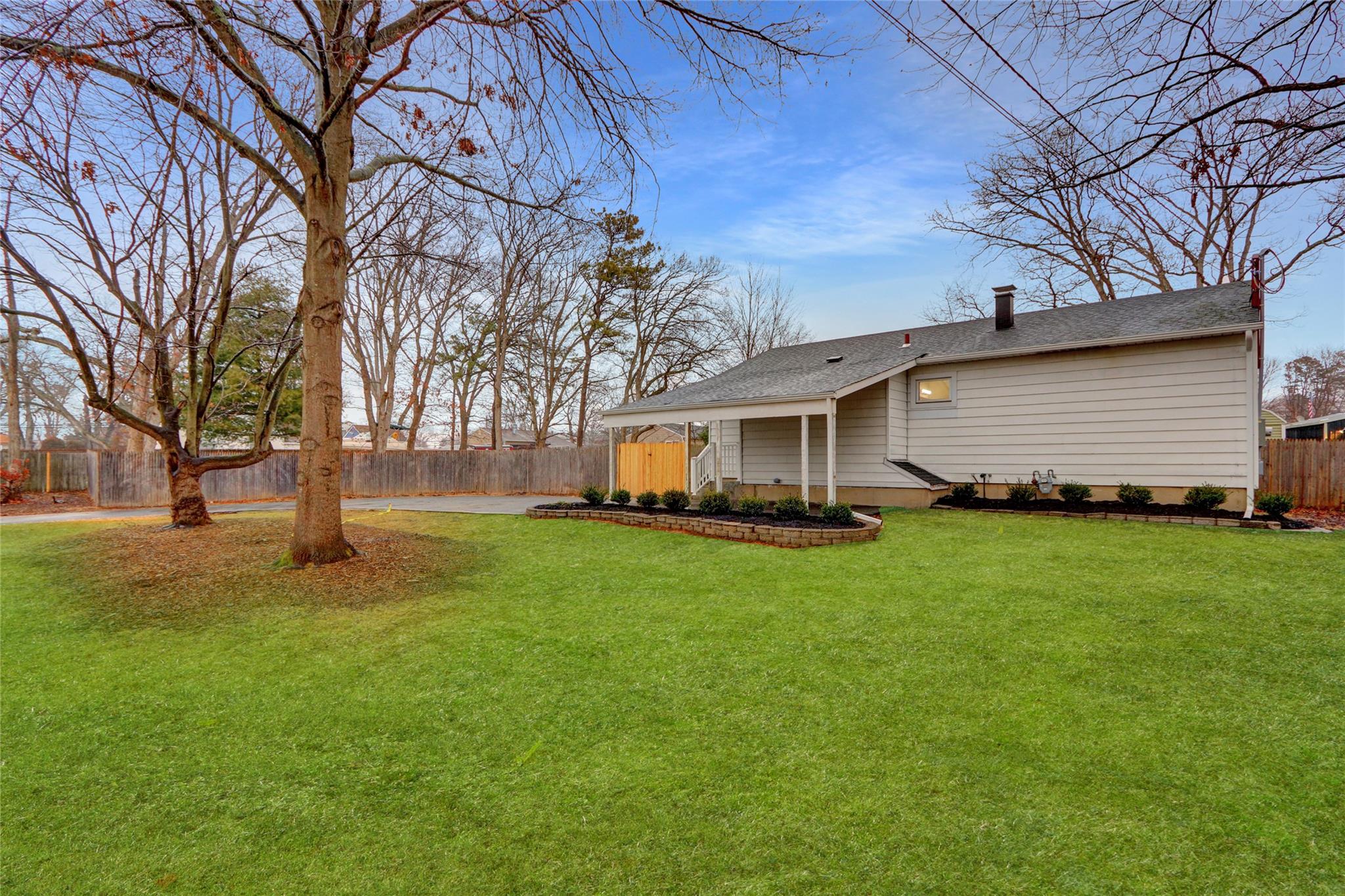 #3 photo, 21 Chimney Lane, サフォーク郡 Bay Shore , NY 11706