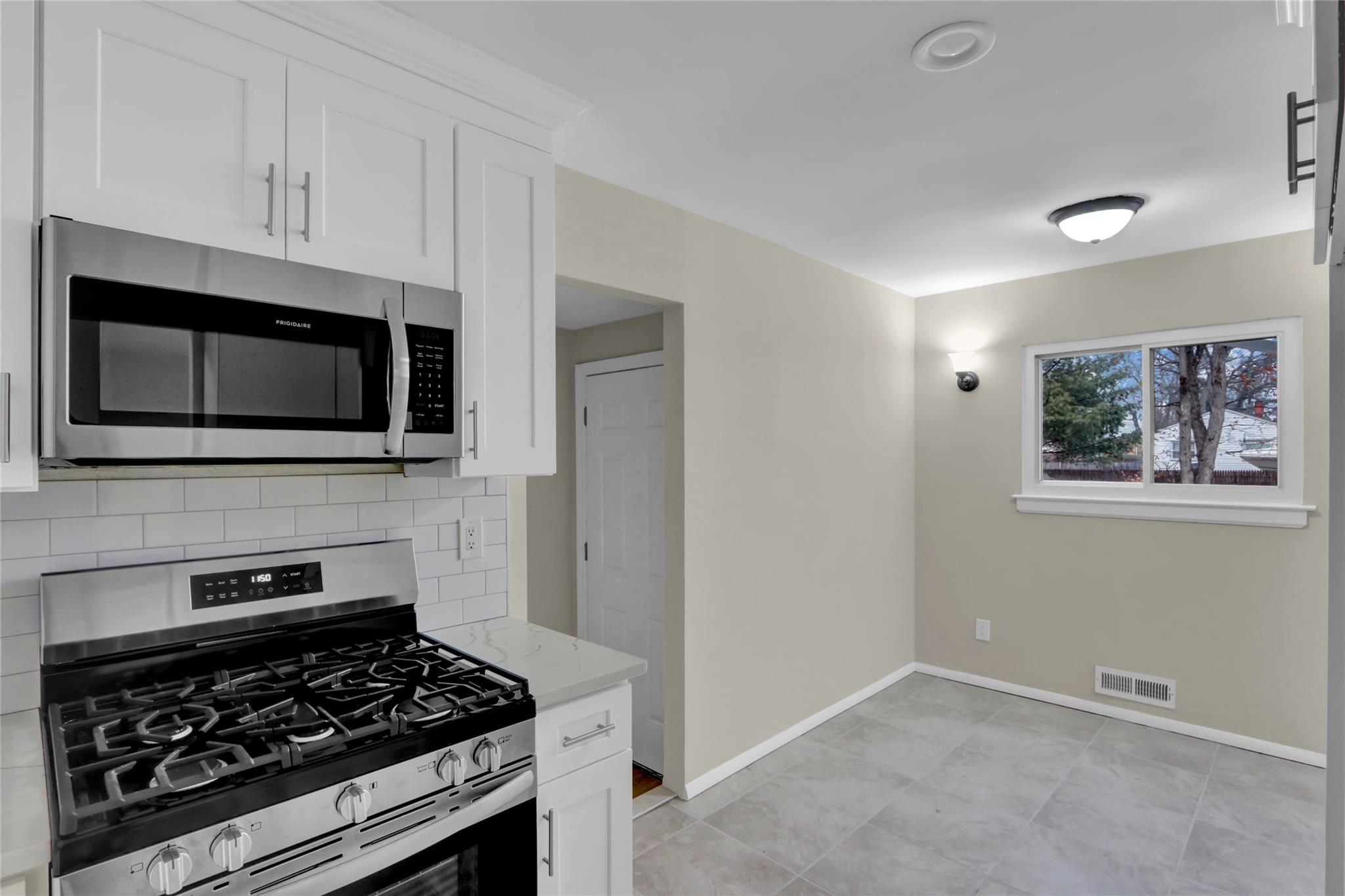 #8 photo, 21 Chimney Lane, サフォーク郡 Bay Shore , NY 11706