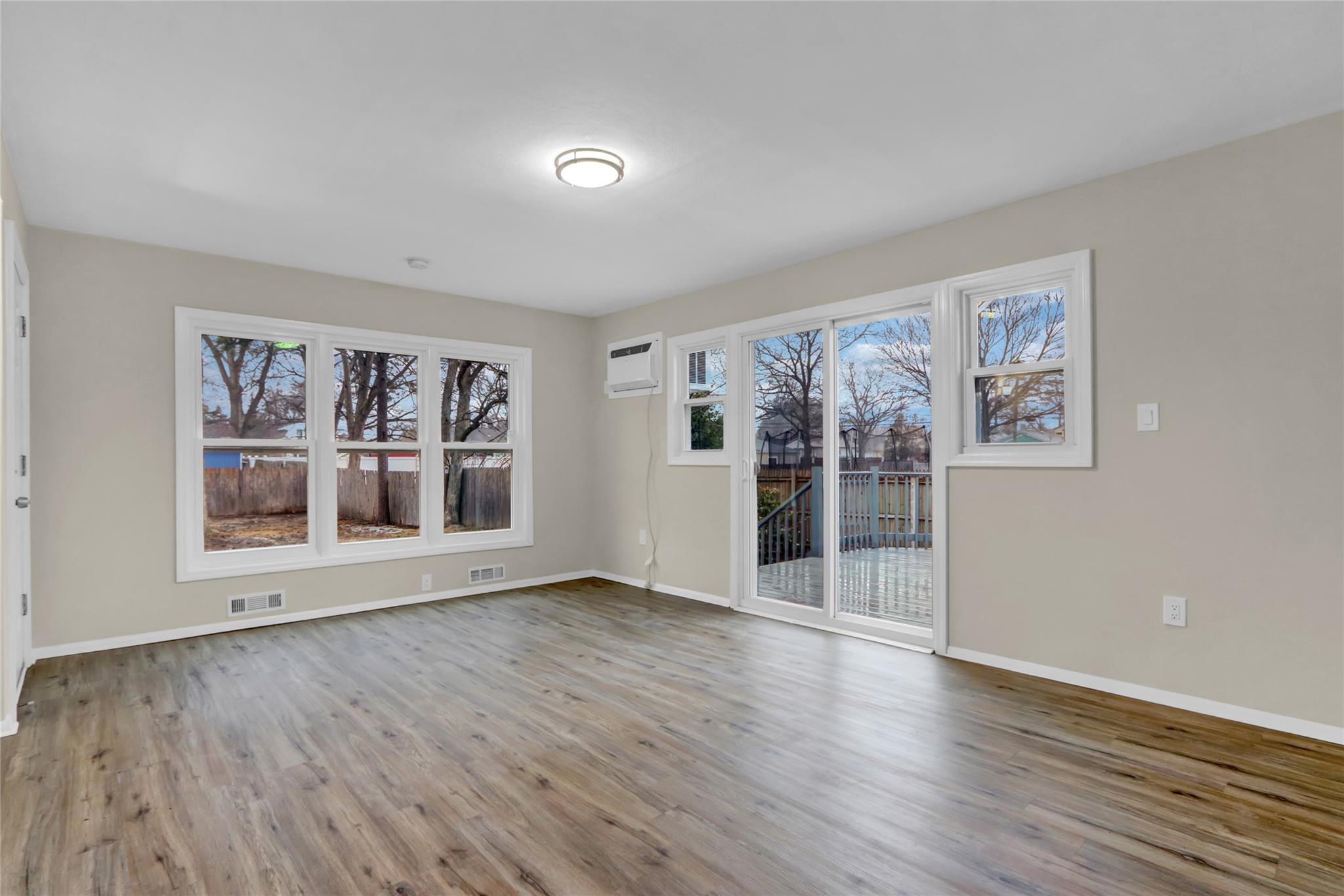 #9 photo, 21 Chimney Lane, サフォーク郡 Bay Shore , NY 11706