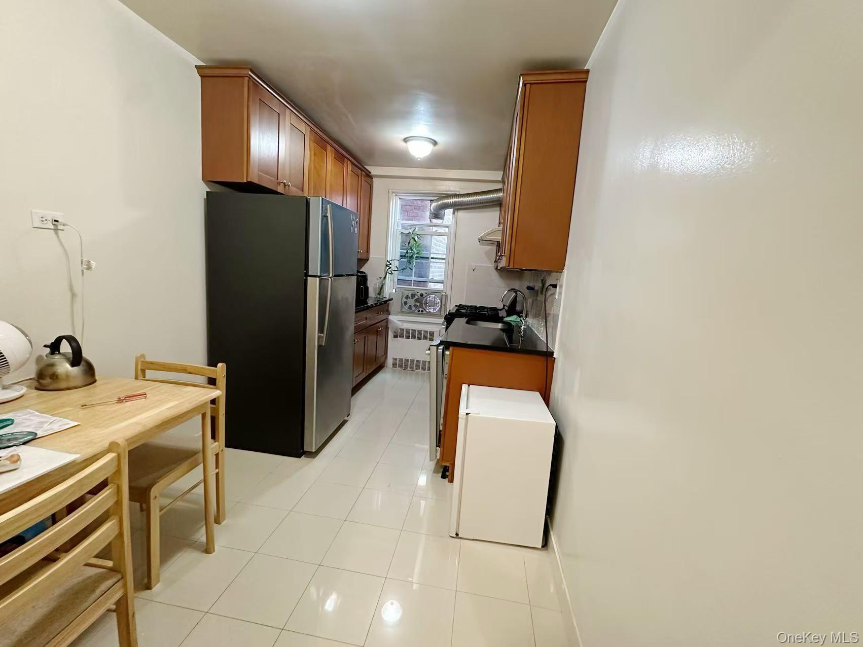 #5 photo, 139-09 84th Drive, クイーンズ区 Briarwood , NY 11435